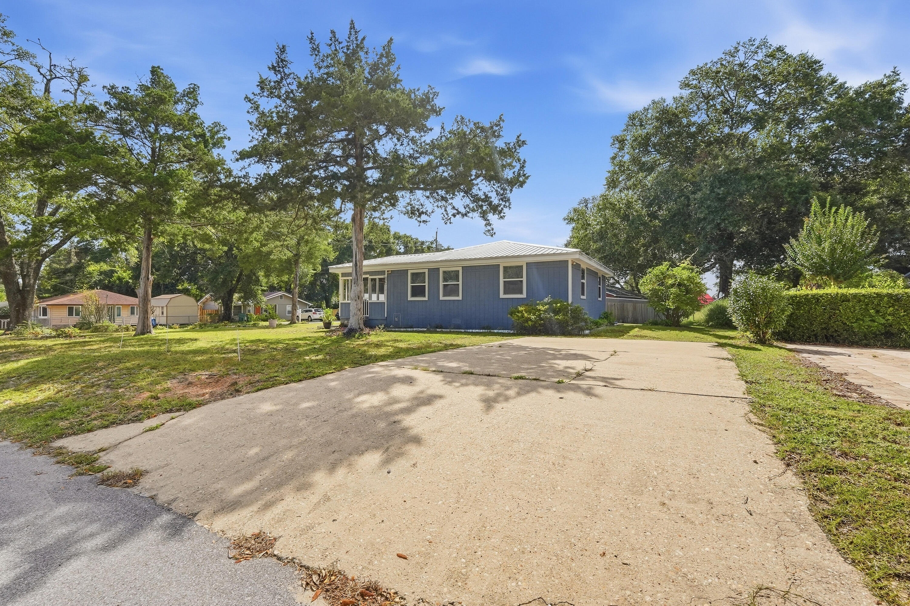 main property photo 29