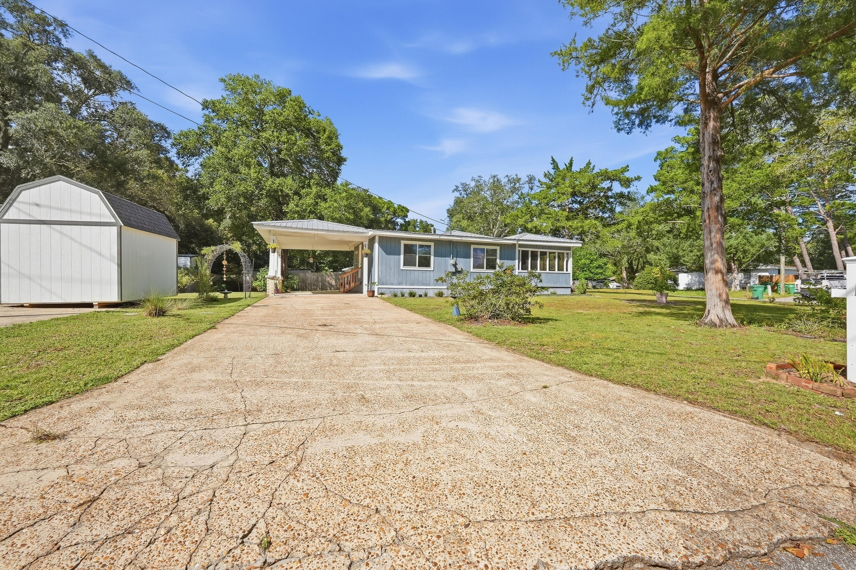 main property photo 30