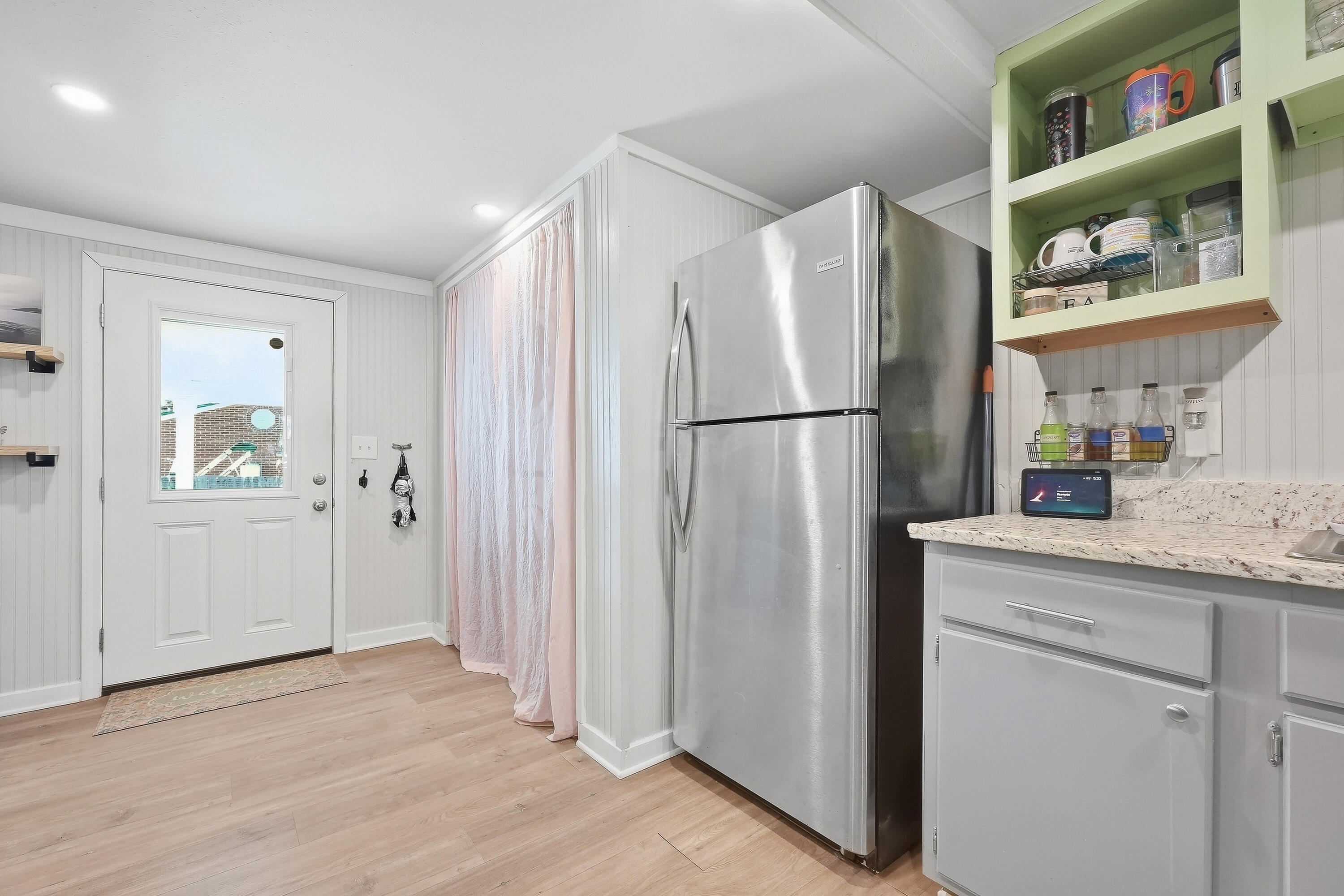 main property photo 7