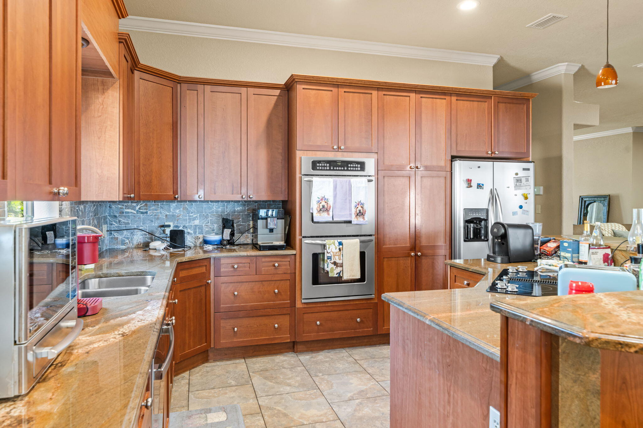 main property photo 16