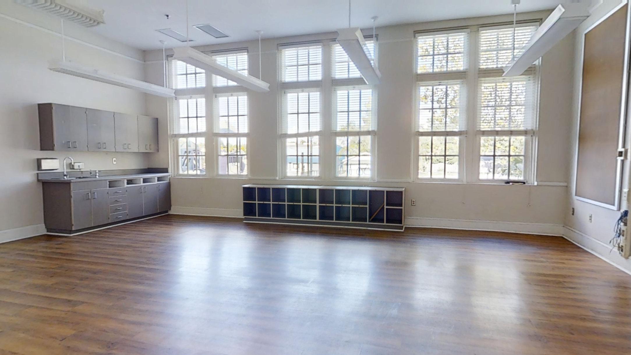 main property photo 51