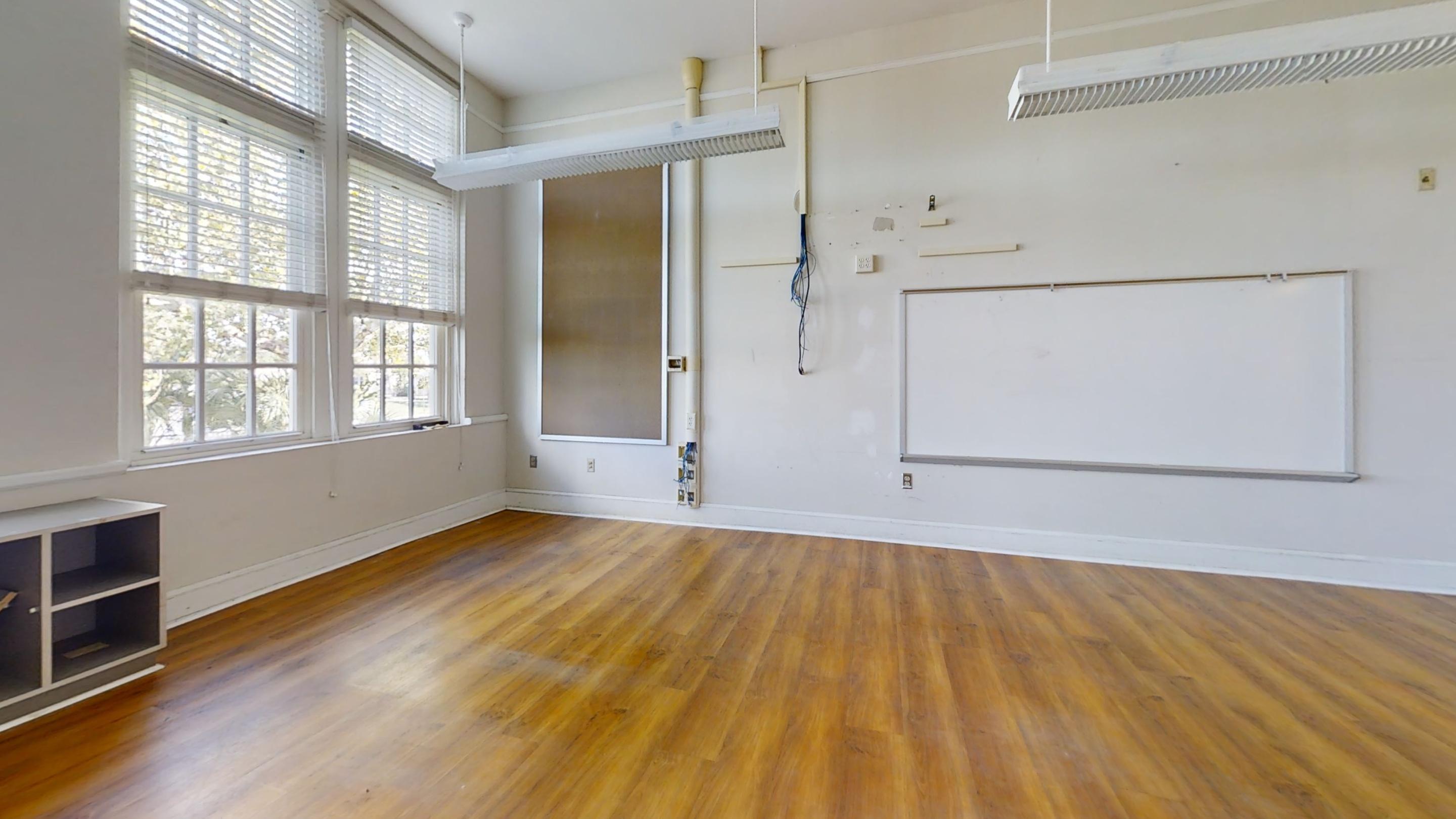 main property photo 90