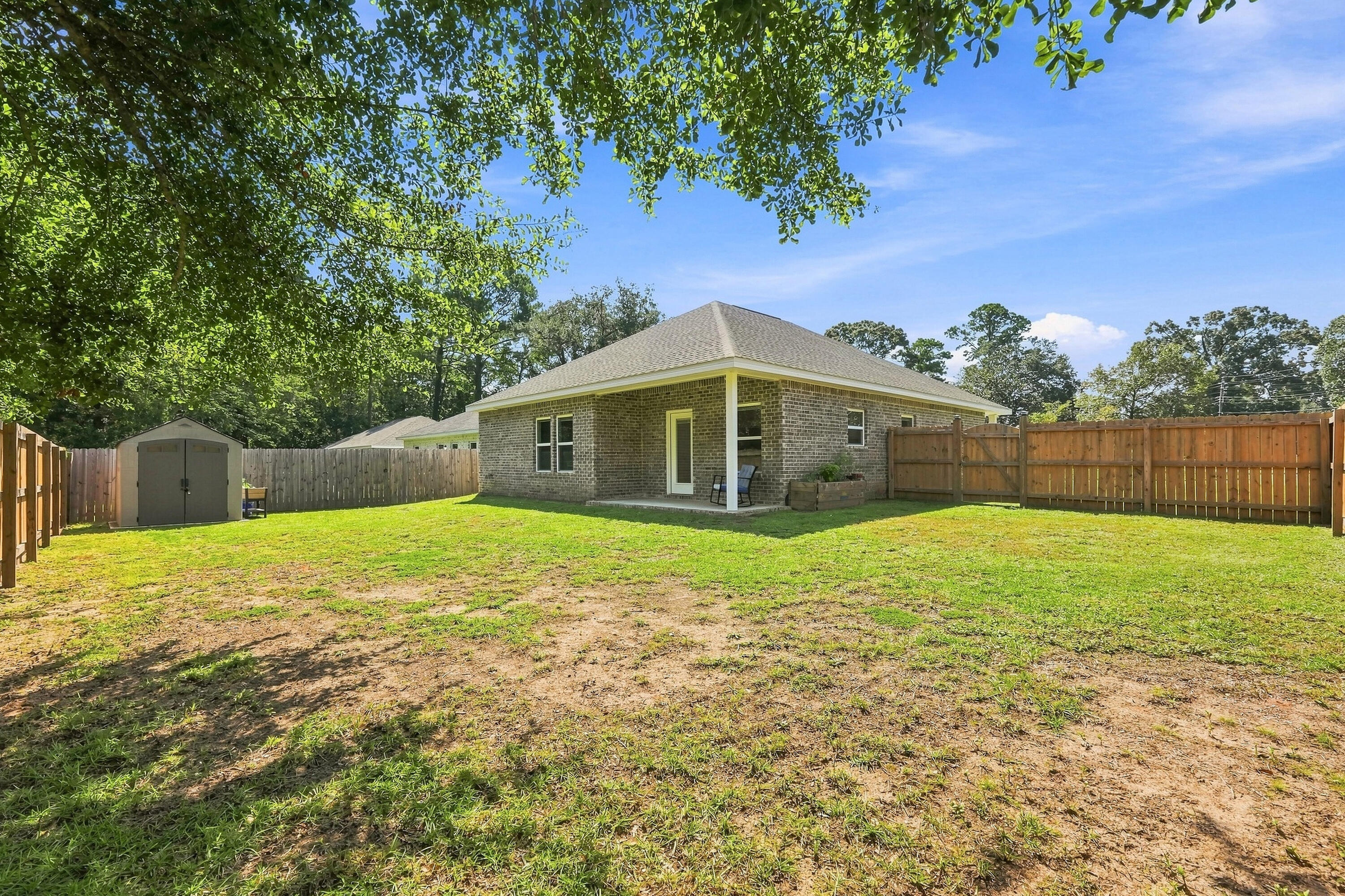 main property photo 37