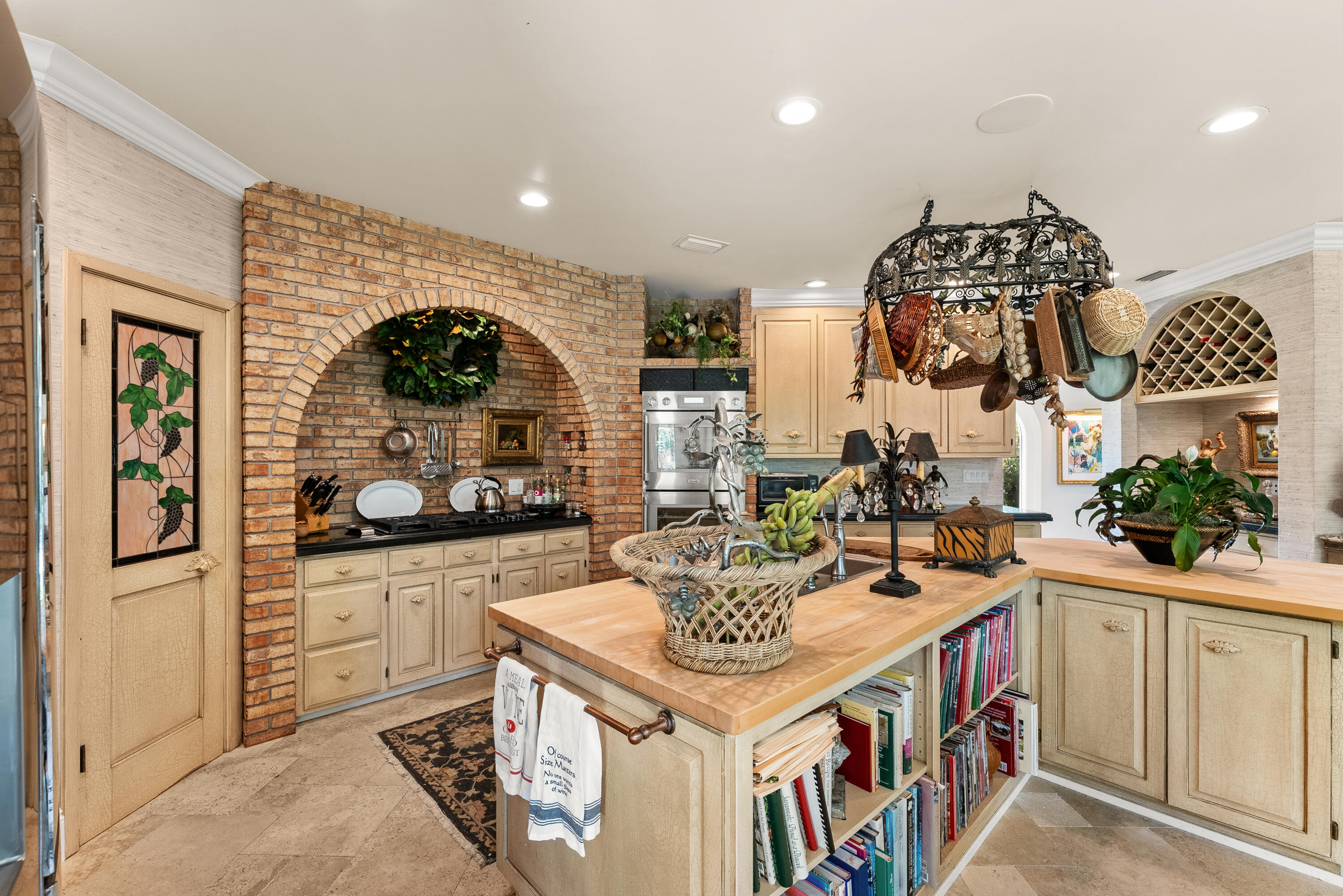 main property photo 3