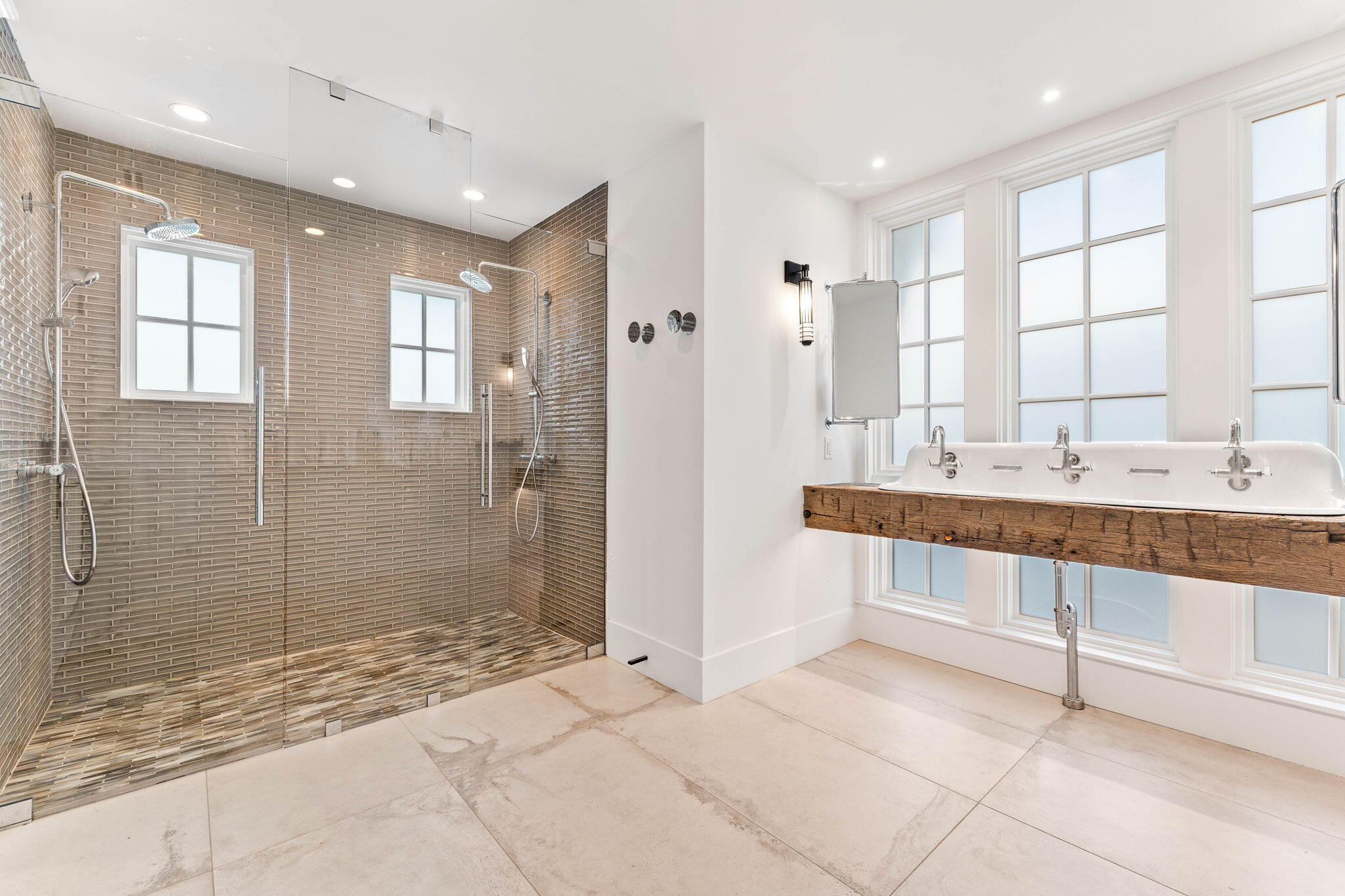 main property photo 109