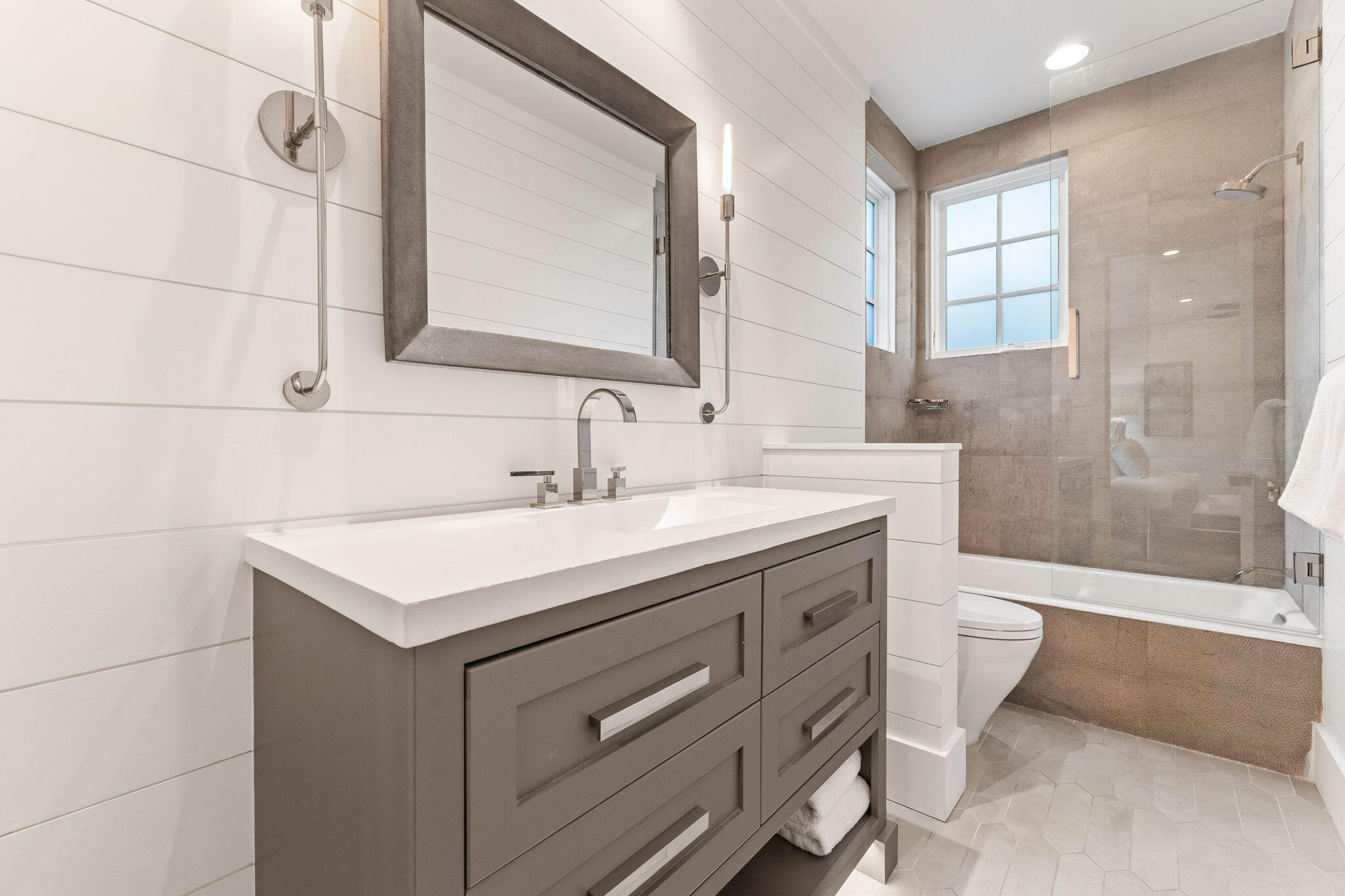 main property photo 68