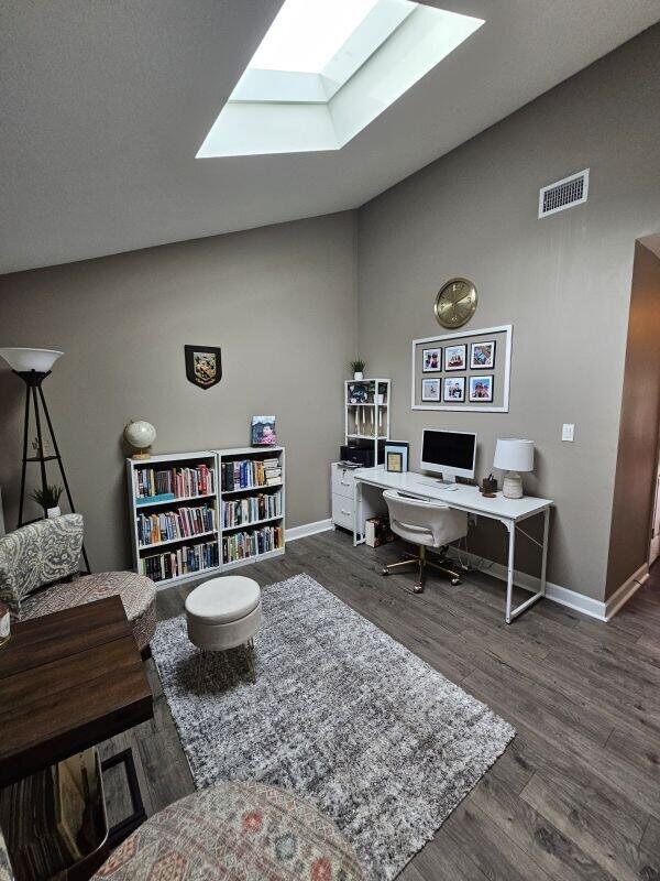 main property photo 19