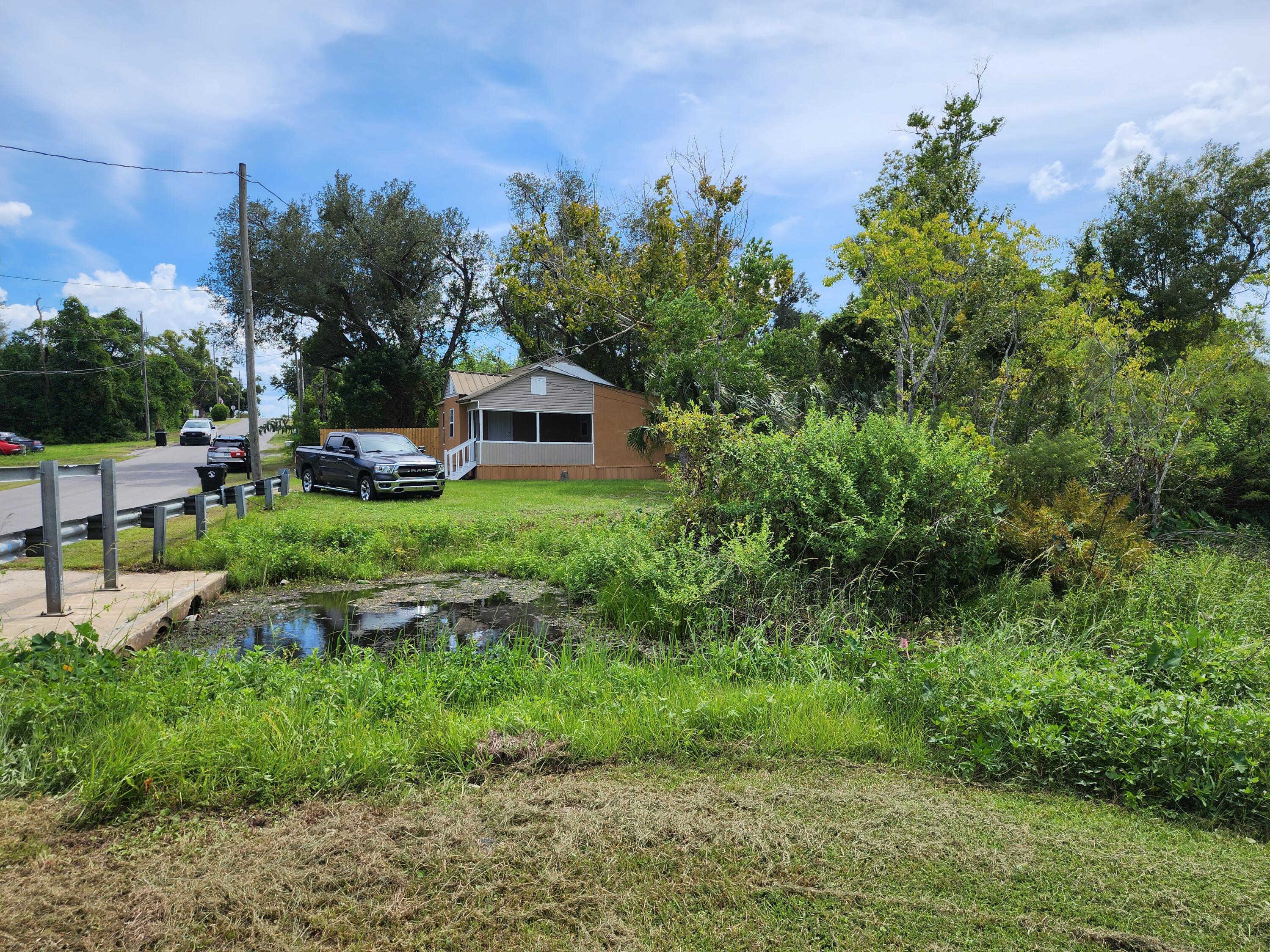 main property photo 14