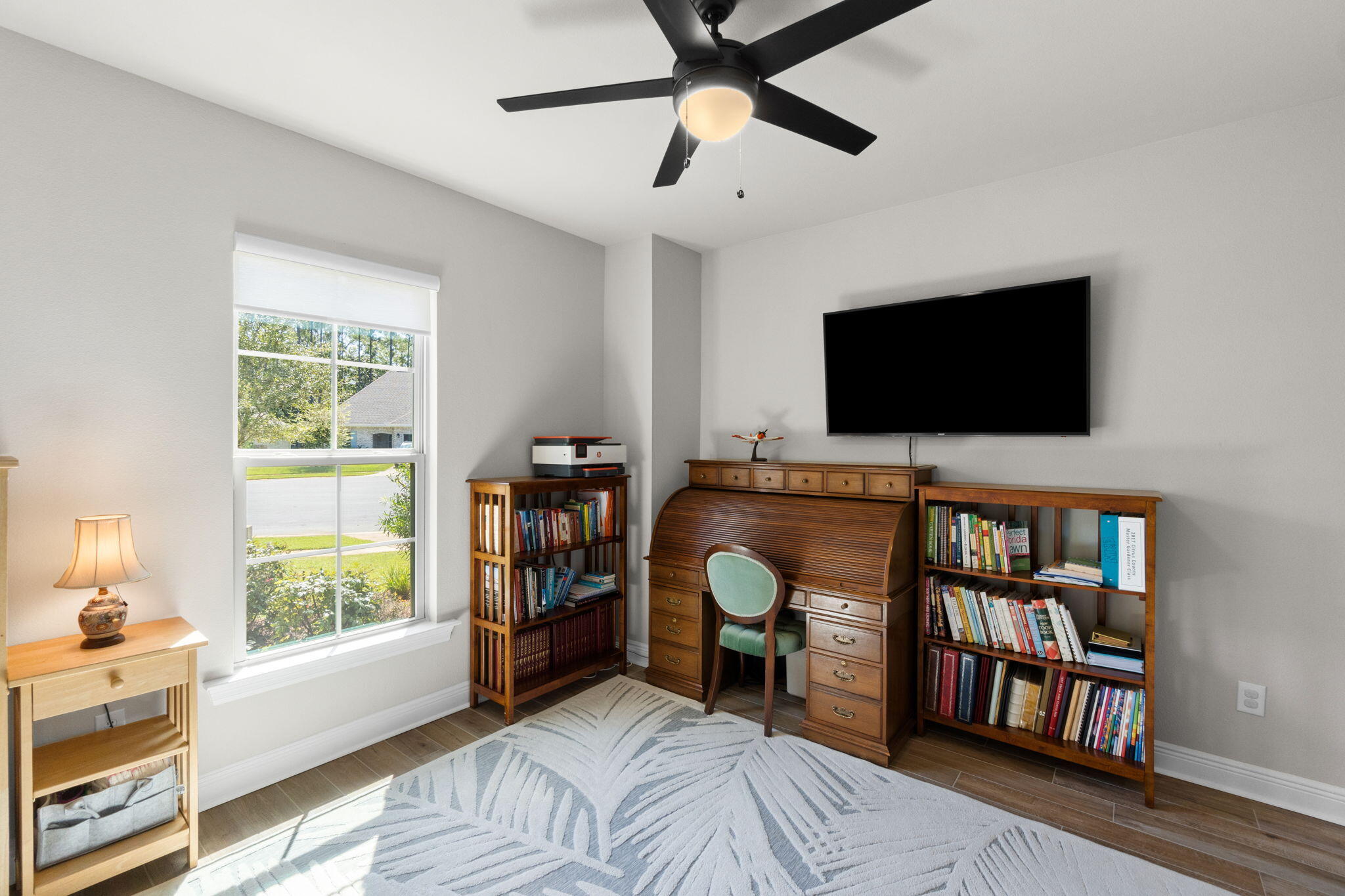 main property photo 37