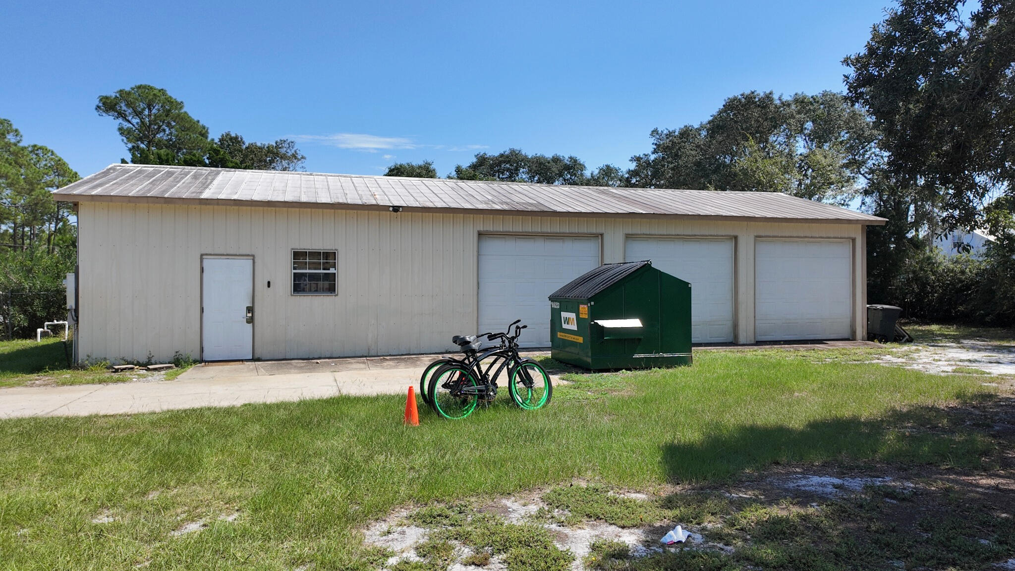 main property photo 13