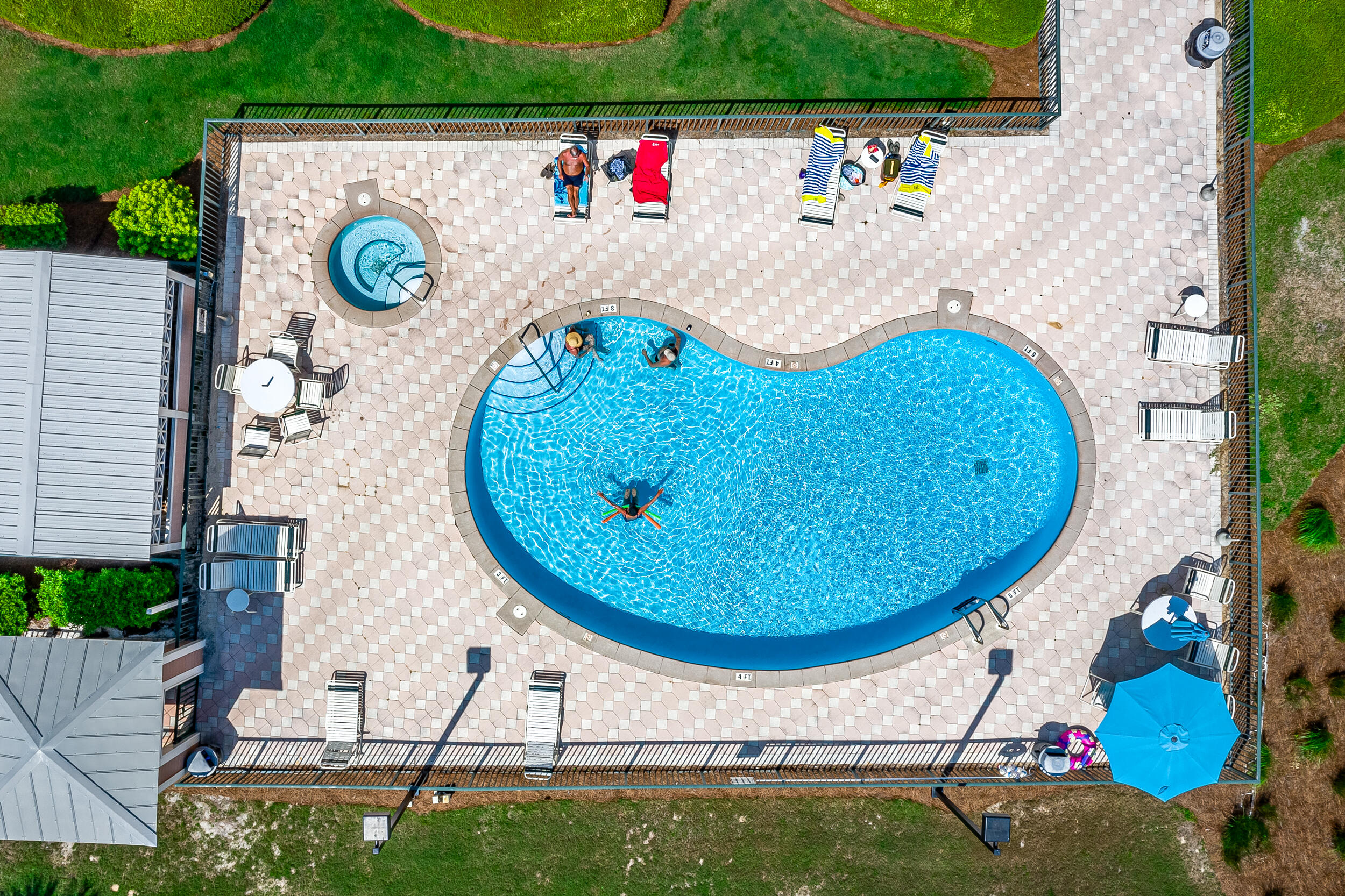 main property photo 41