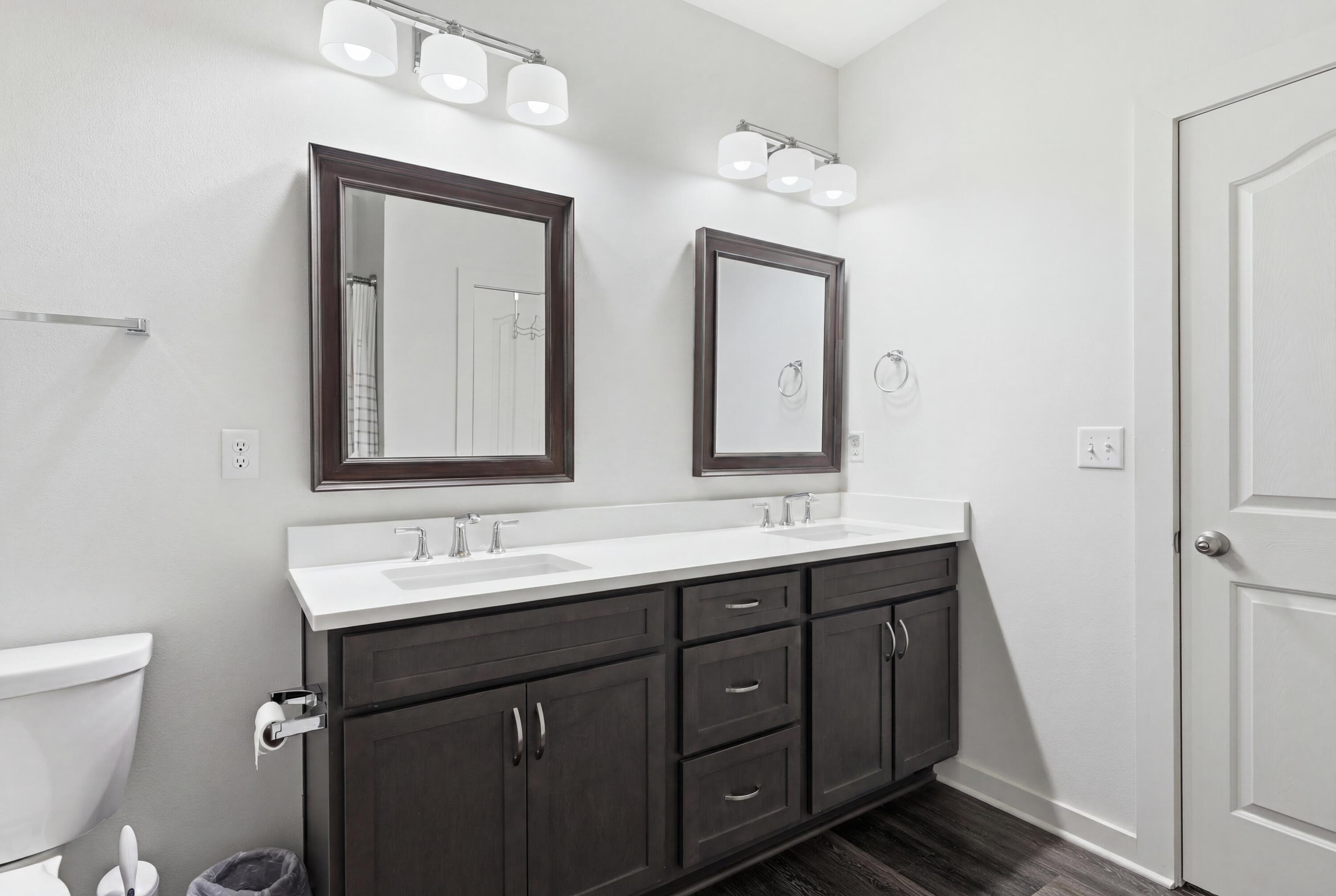 main property photo 78