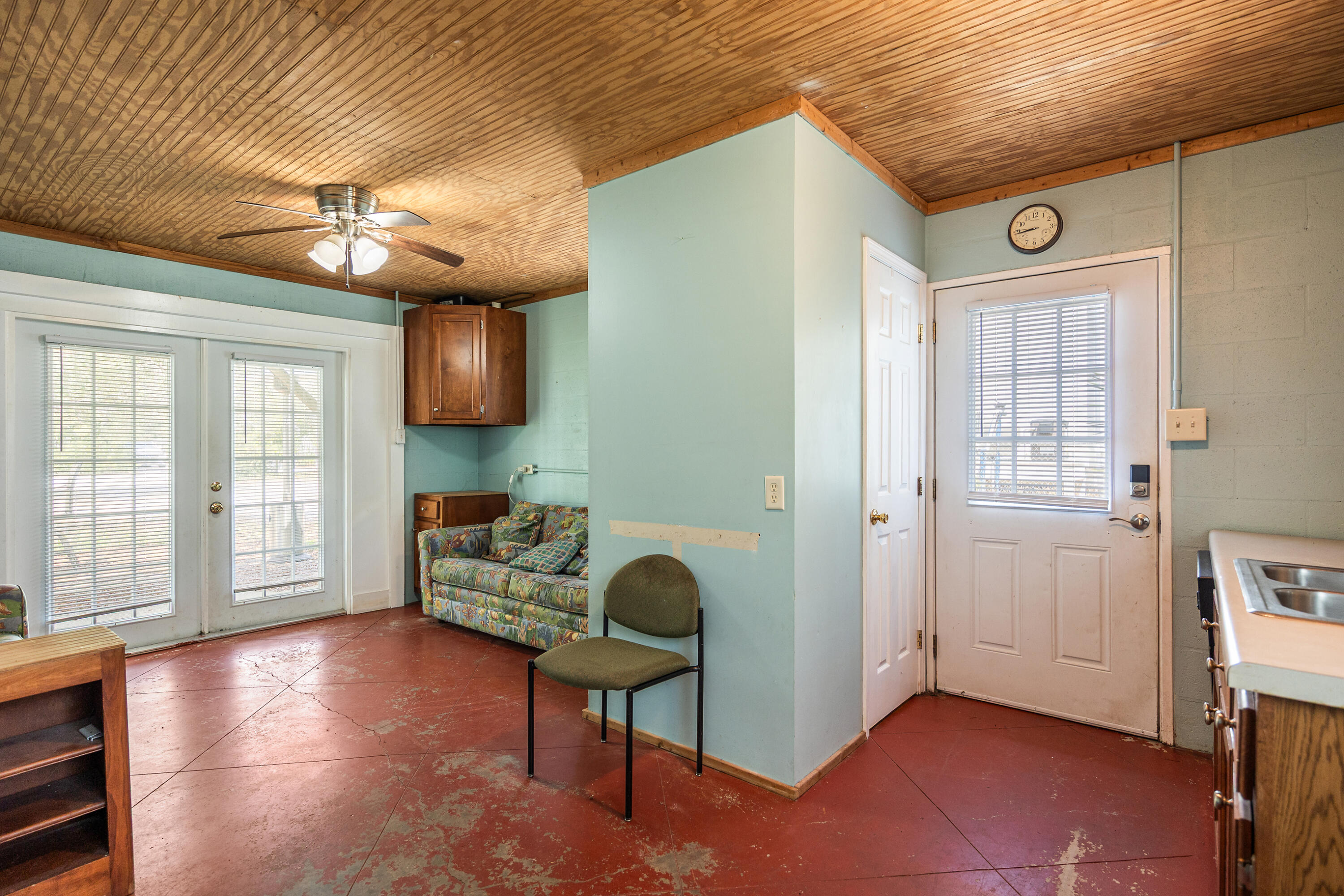 main property photo 14
