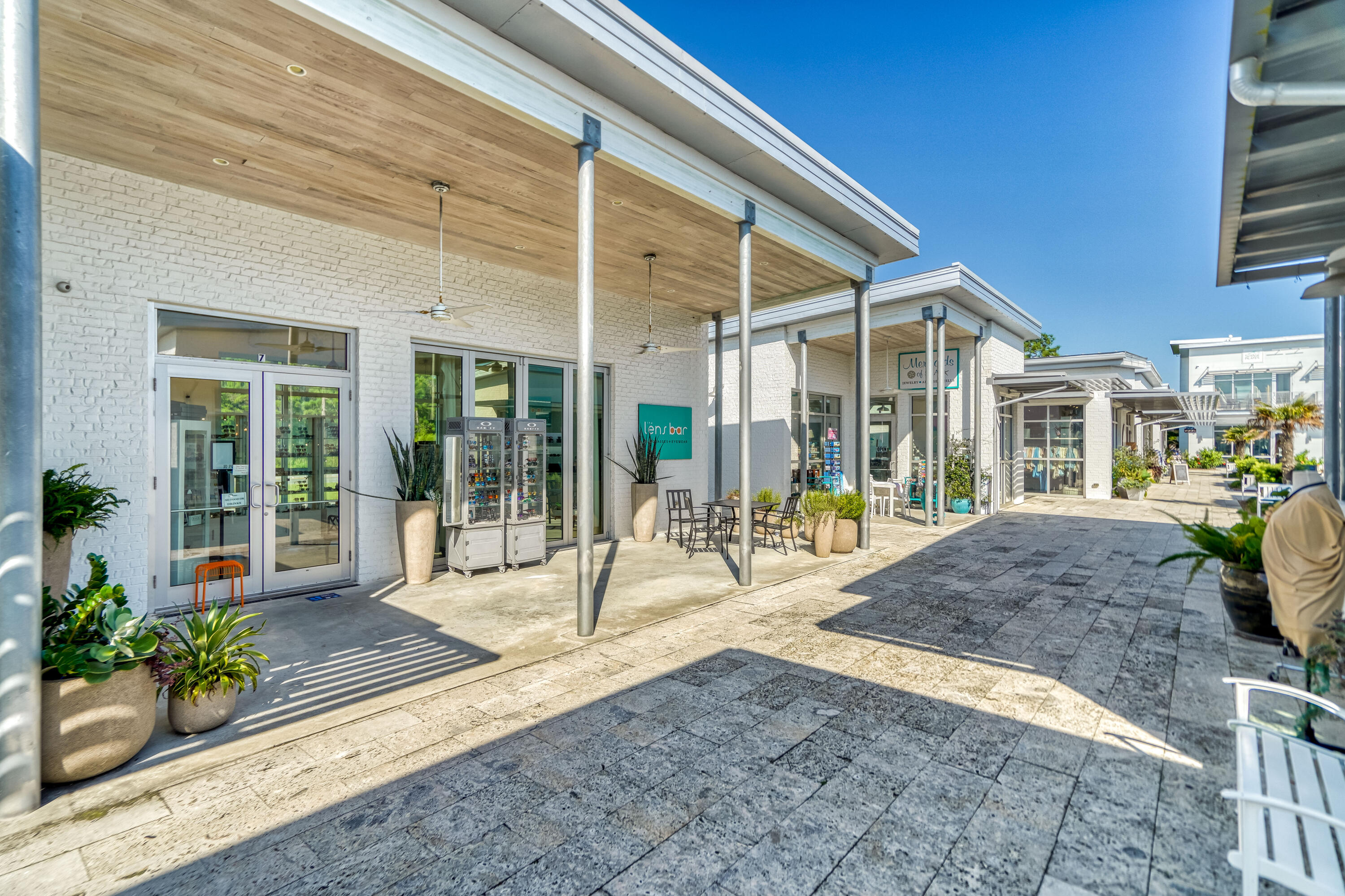 main property photo 50