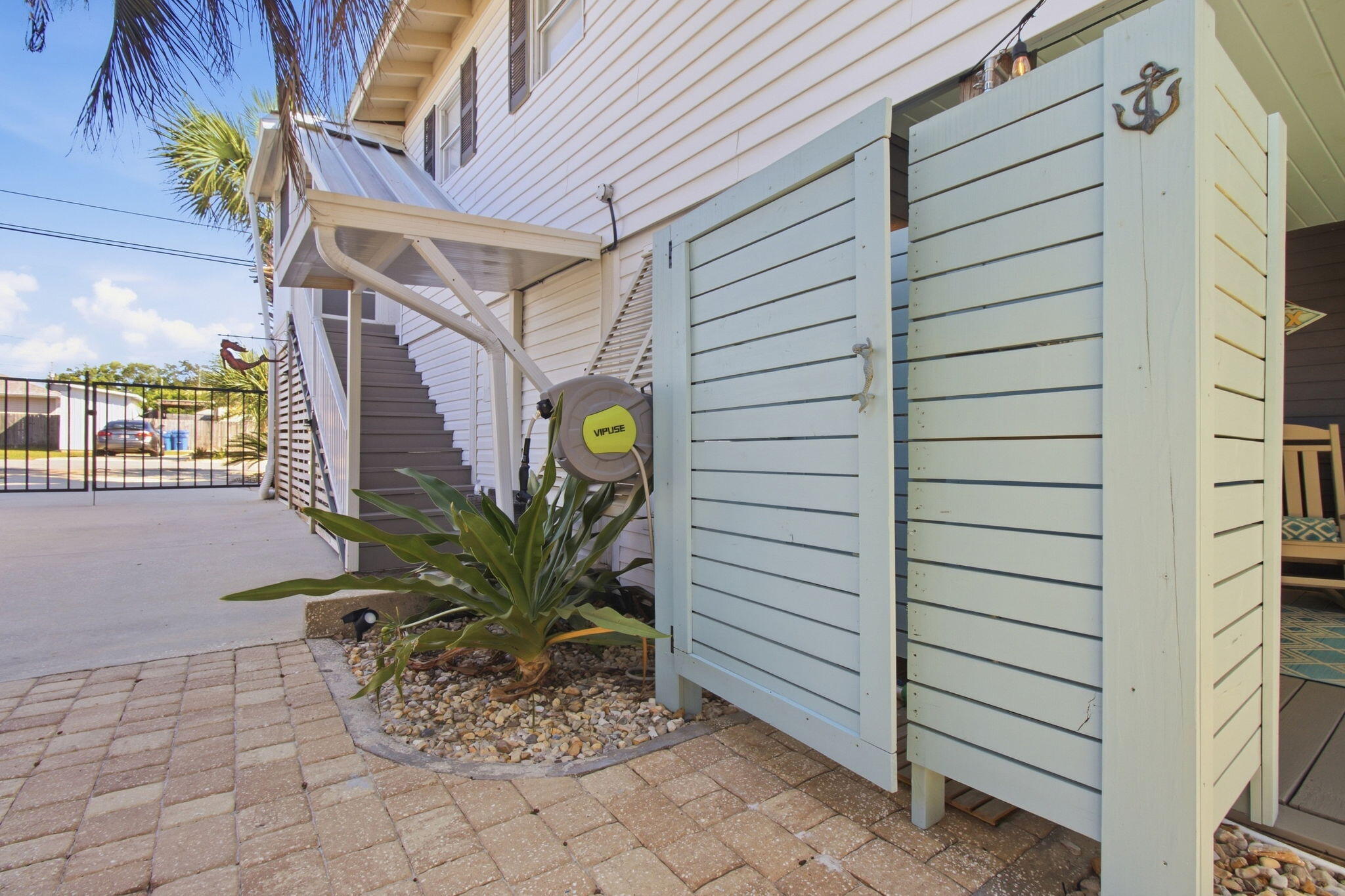 main property photo 68