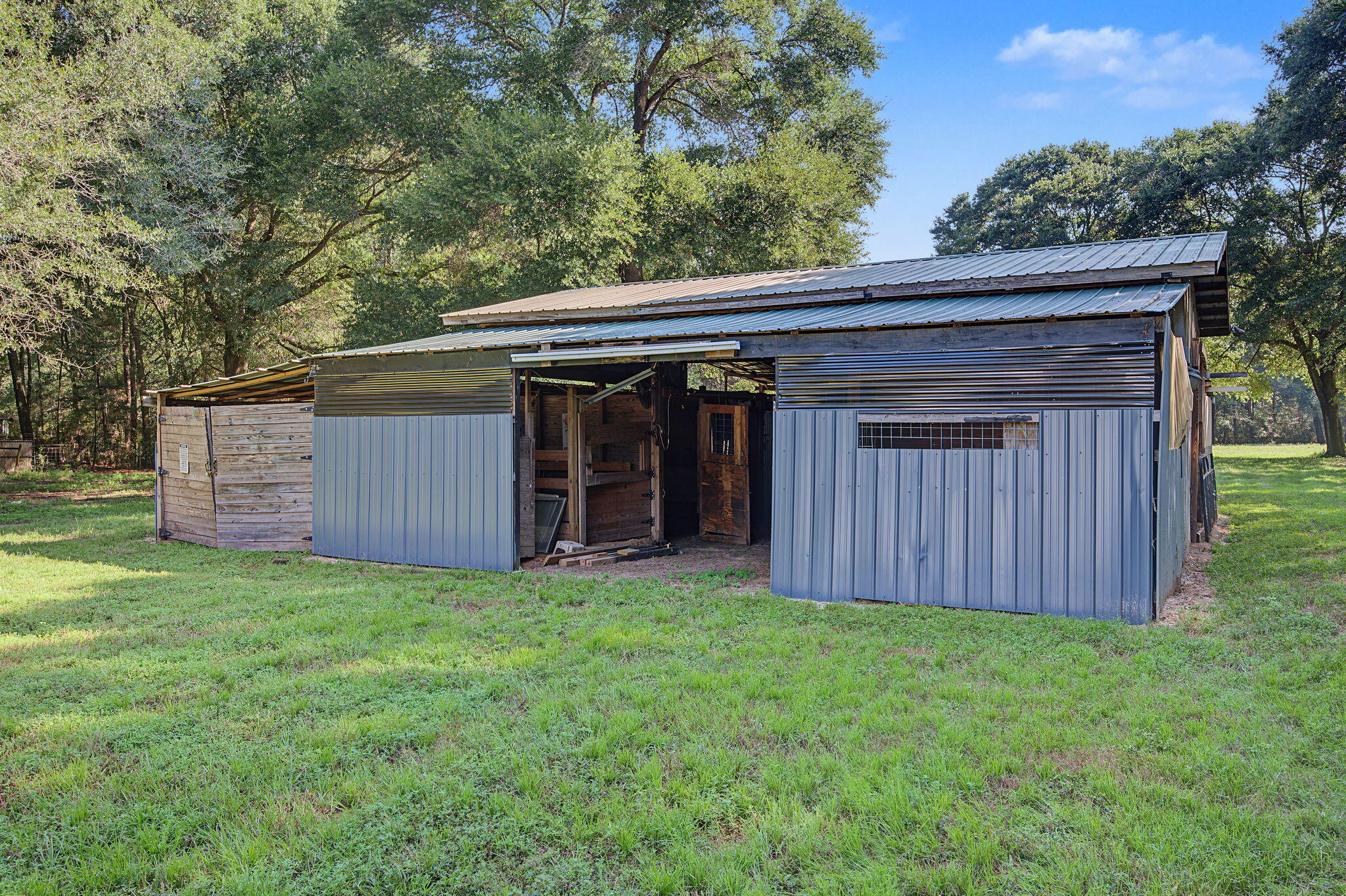 main property photo 35