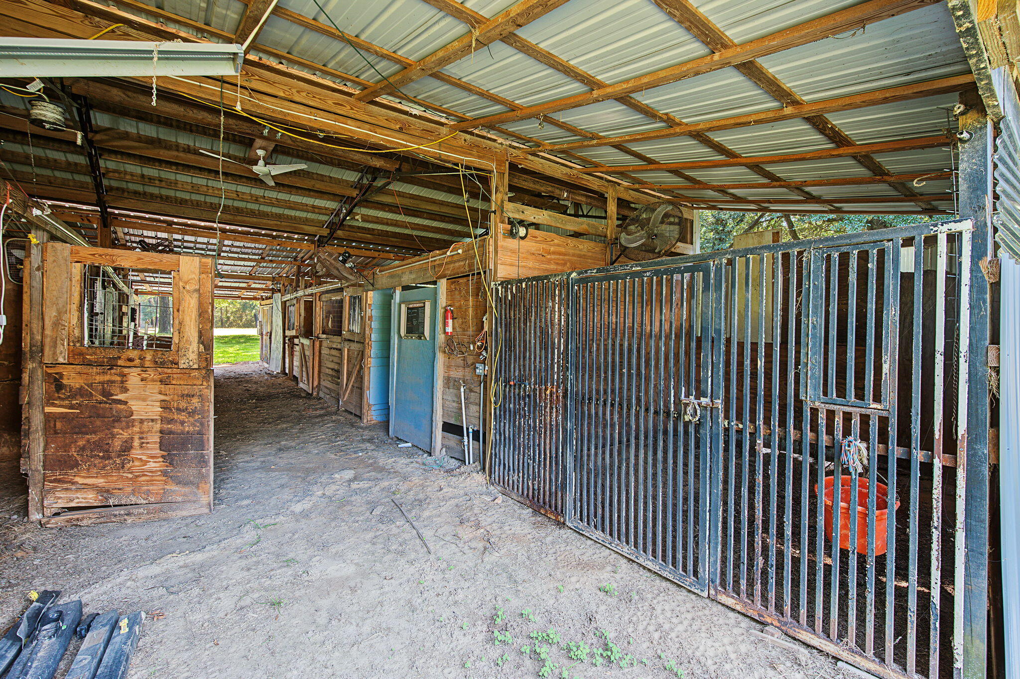 main property photo 38