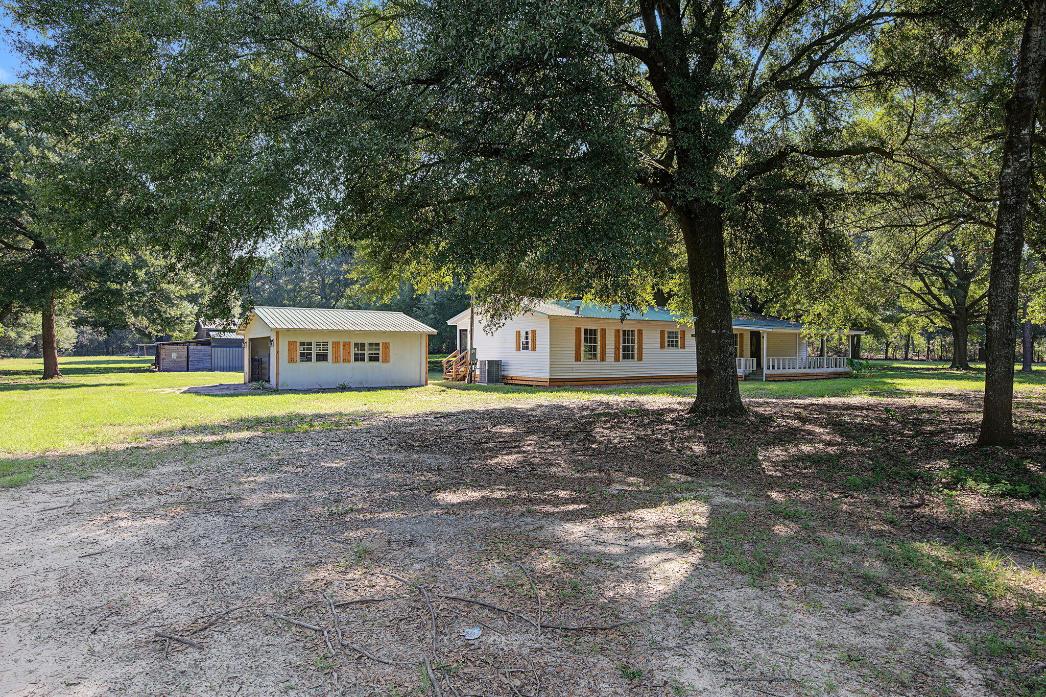 main property photo 43
