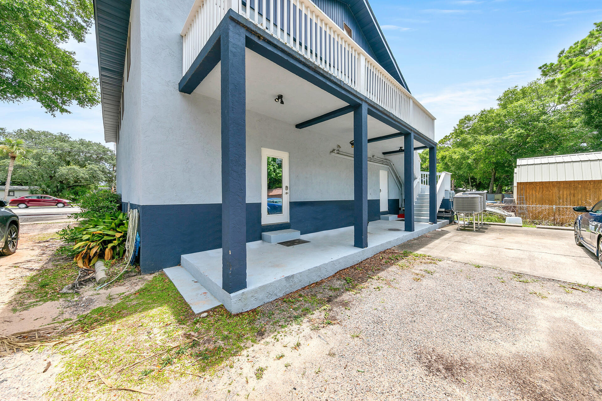 main property photo 41