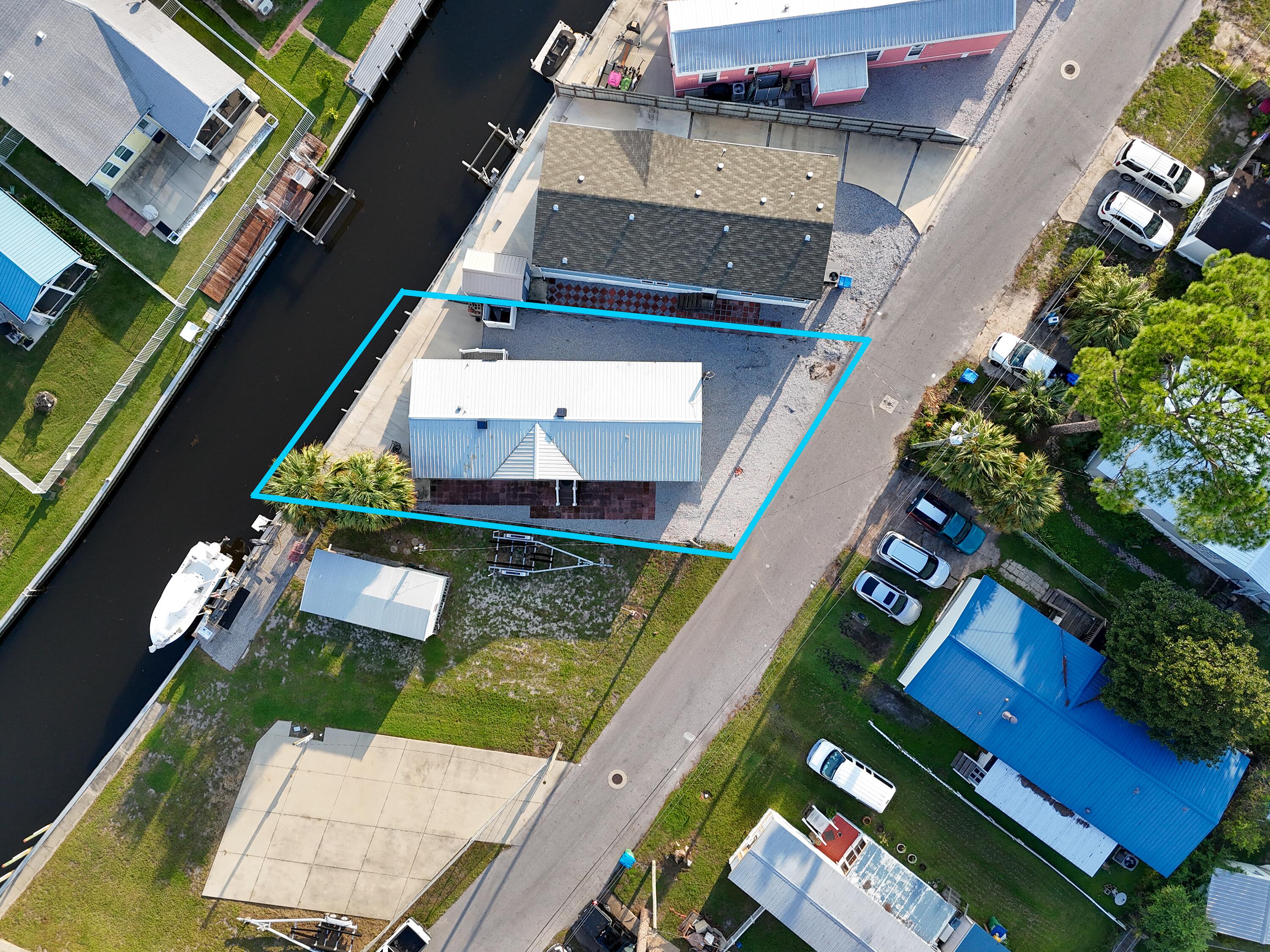 main property photo 30