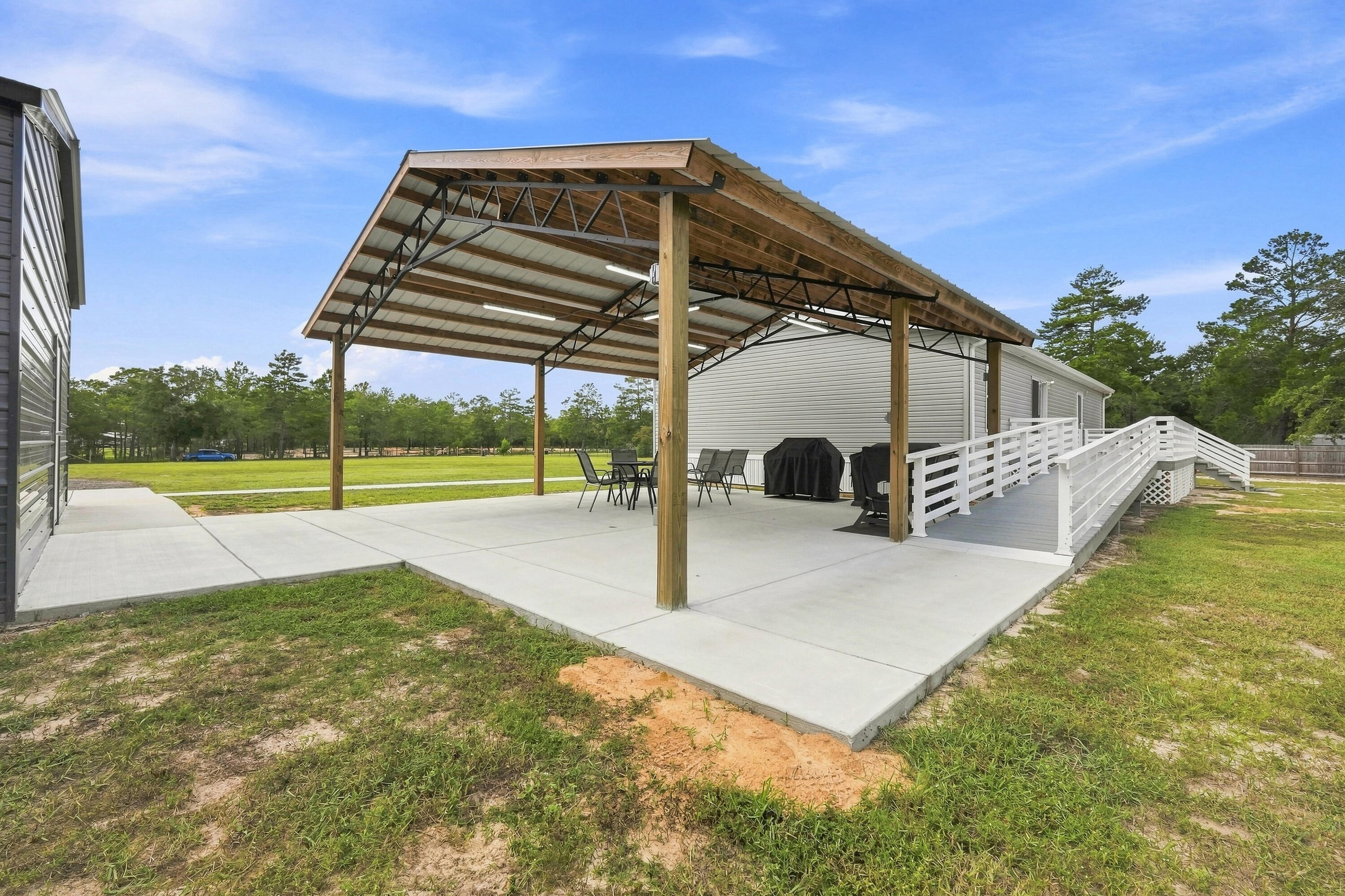 main property photo 59