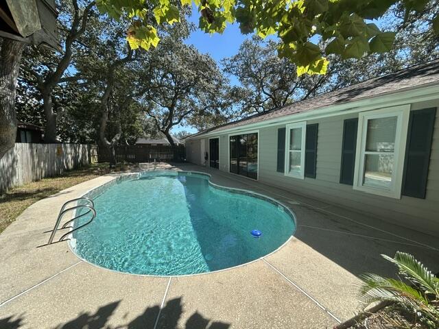 main property photo 16