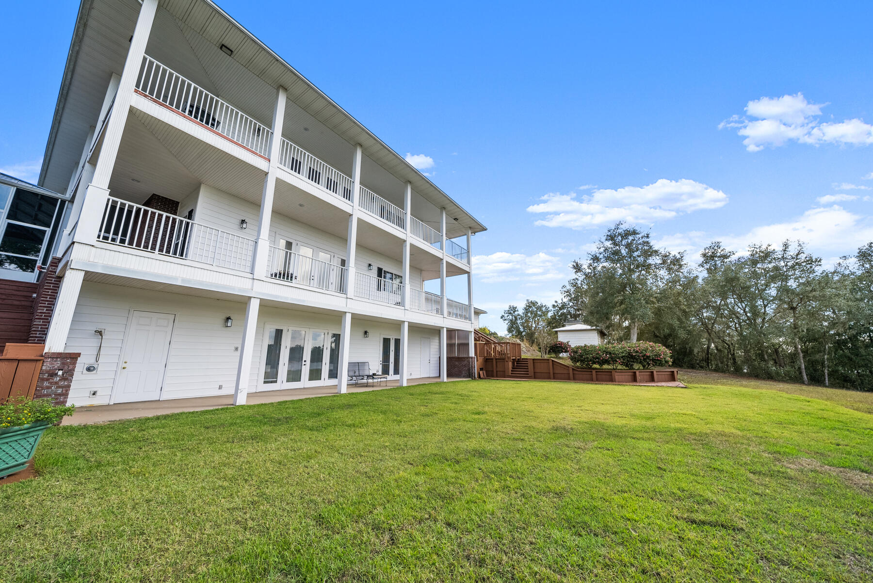 main property photo 87