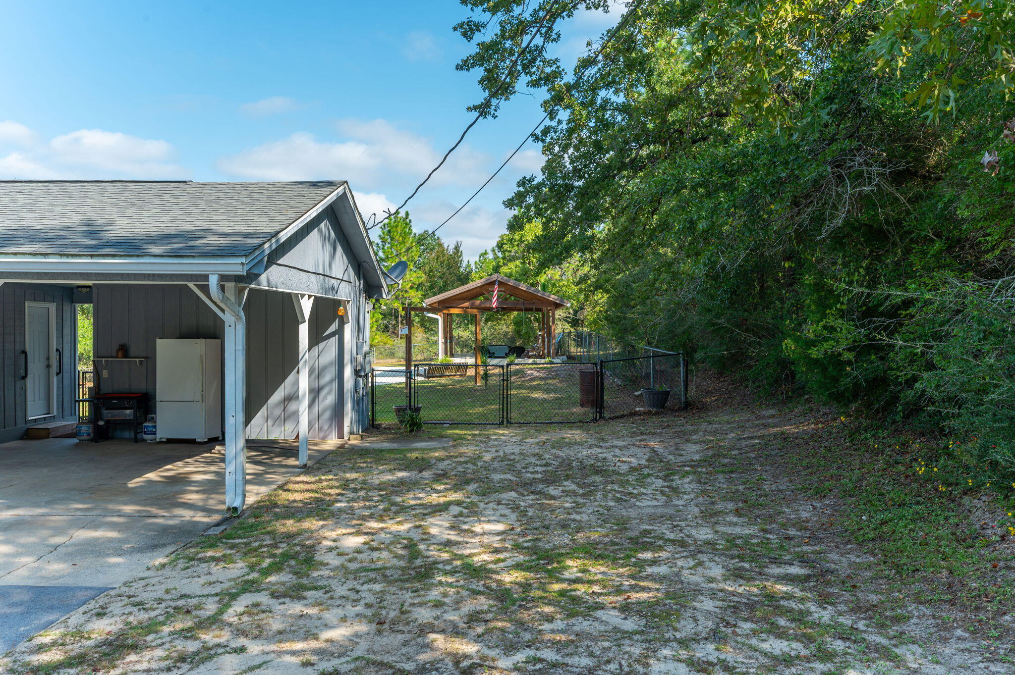 main property photo 26