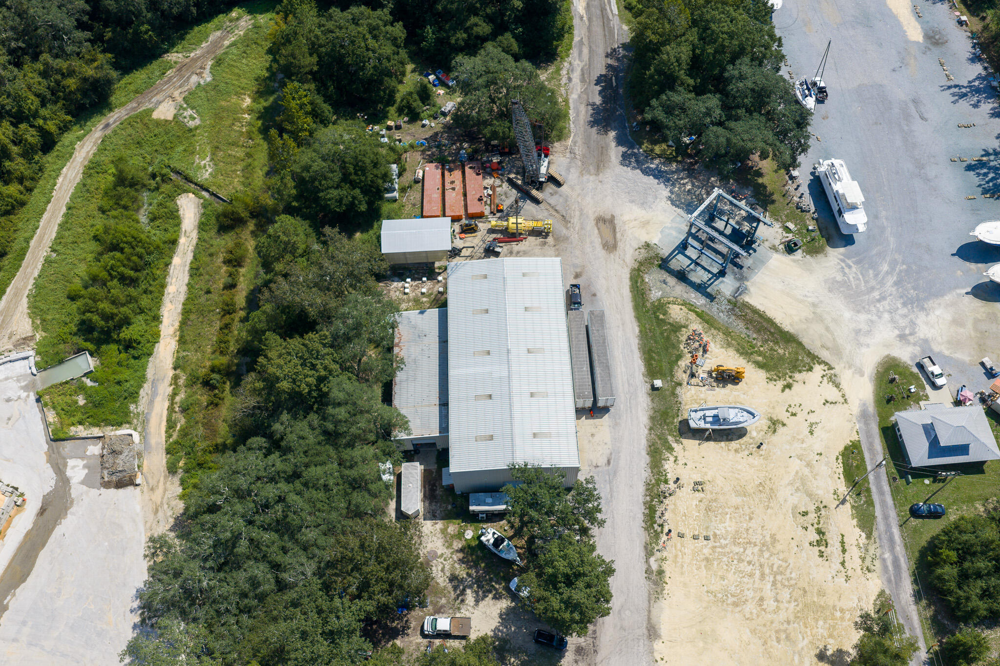 main property photo 40