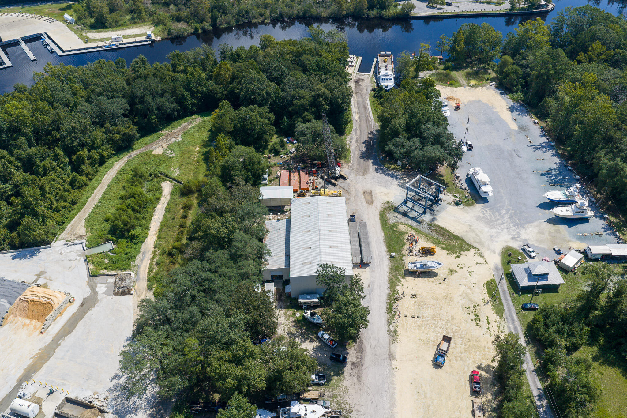 main property photo 41