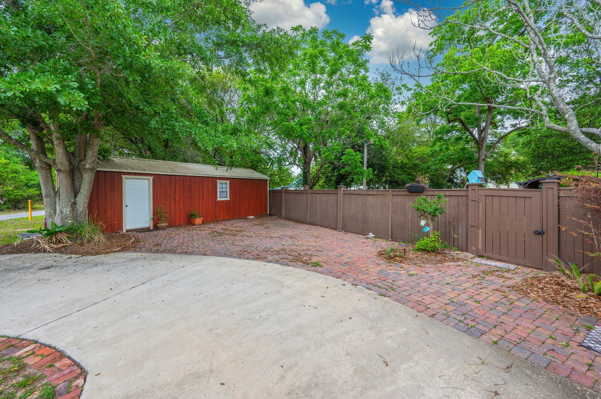 main property photo 39