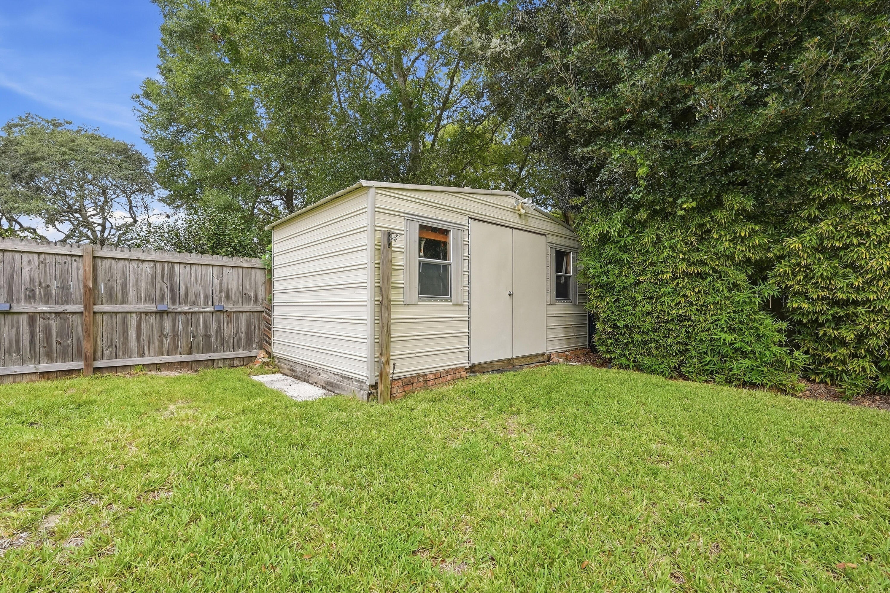 main property photo 46