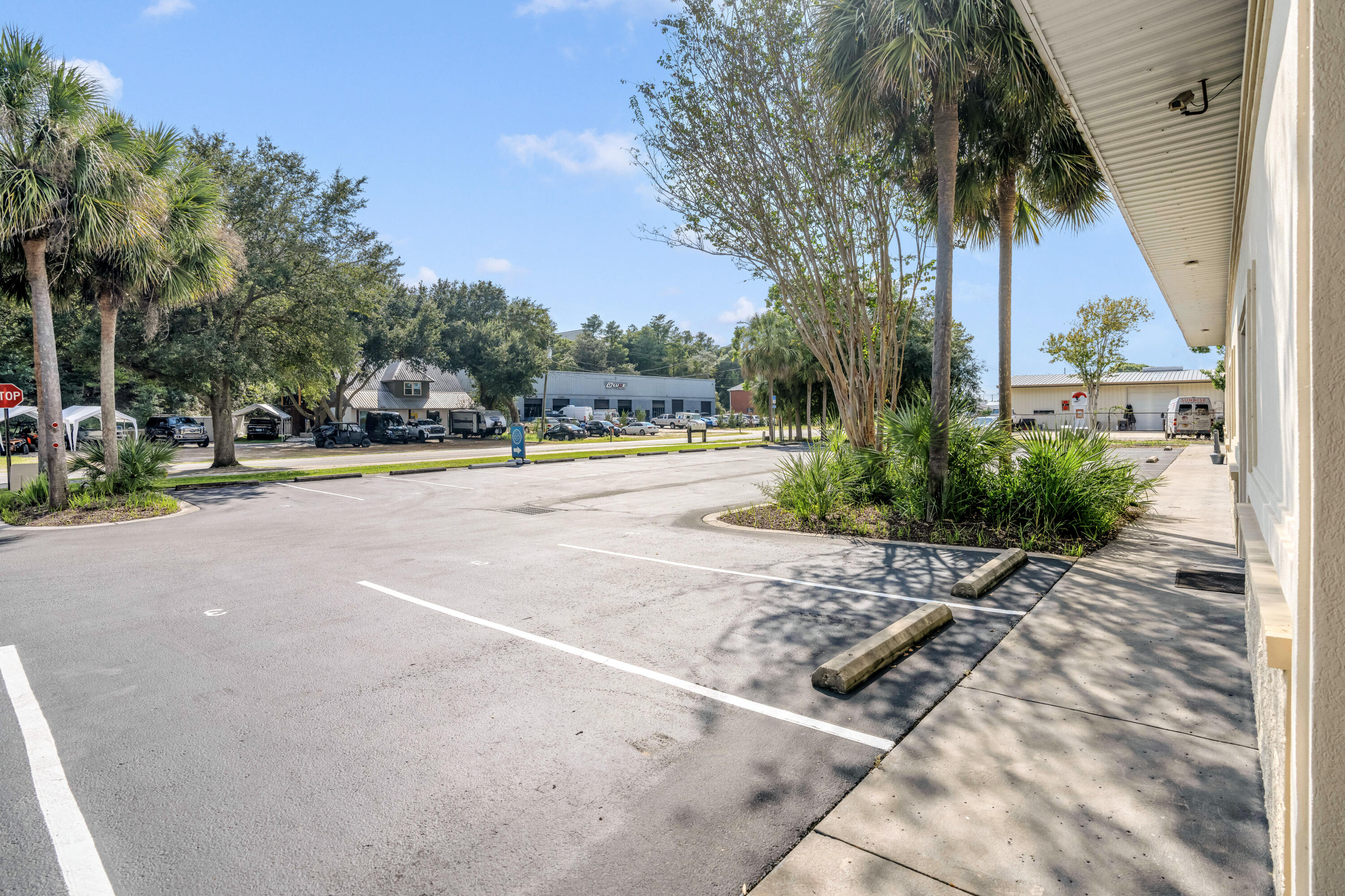 main property photo 25