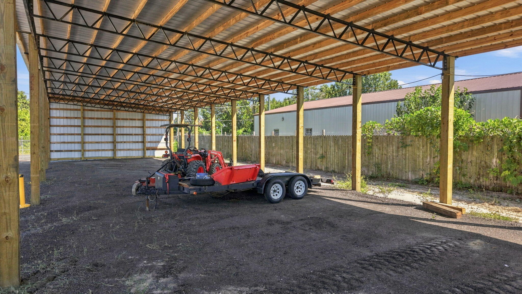 main property photo 32