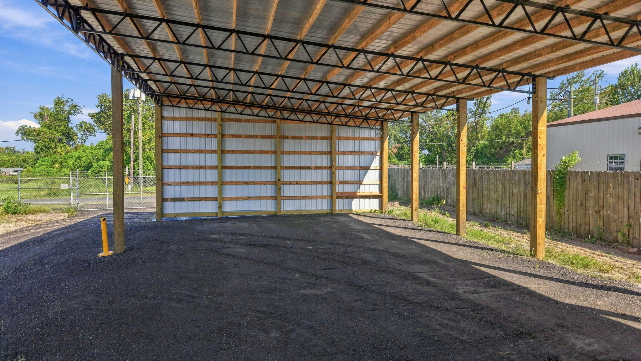 main property photo 35