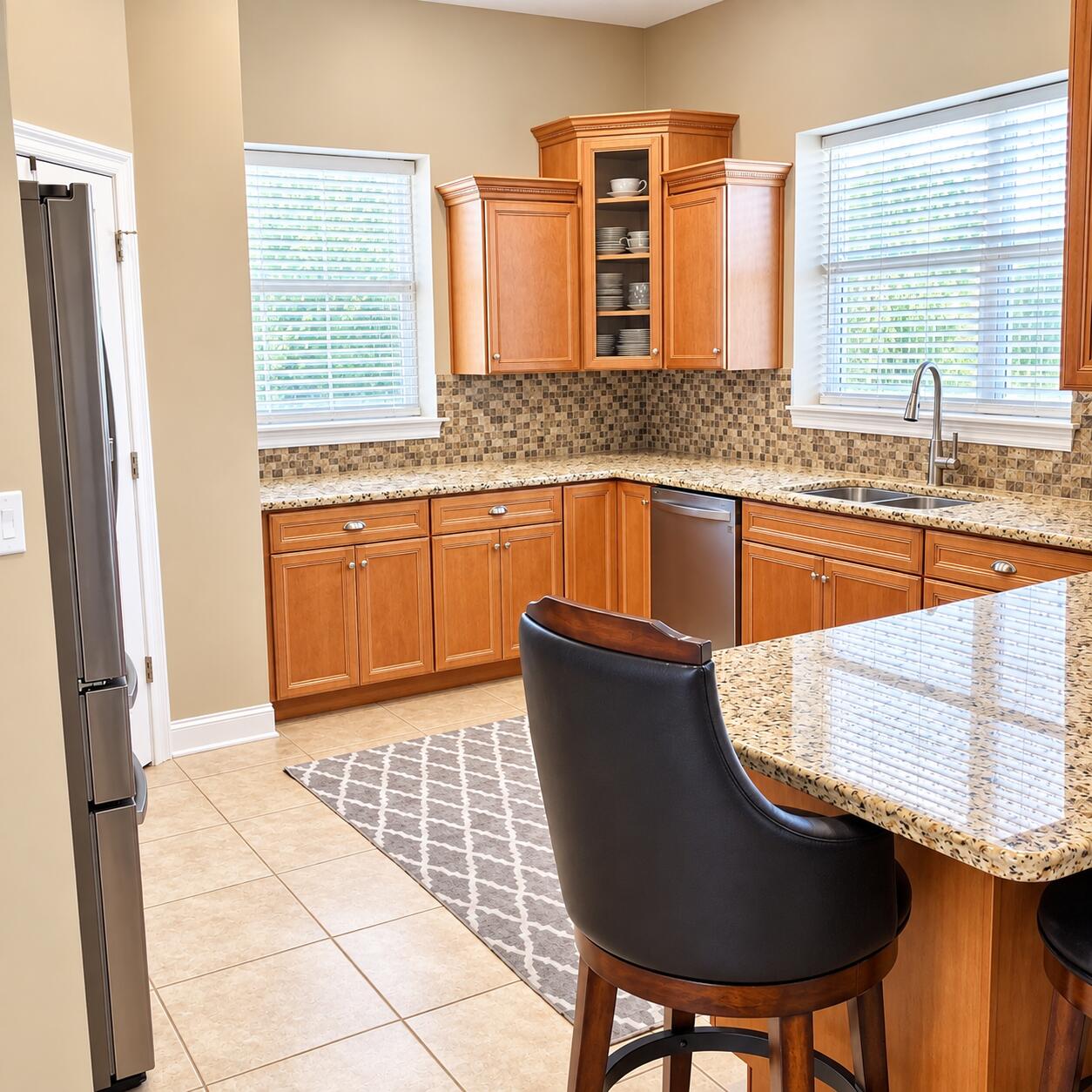 main property photo 5