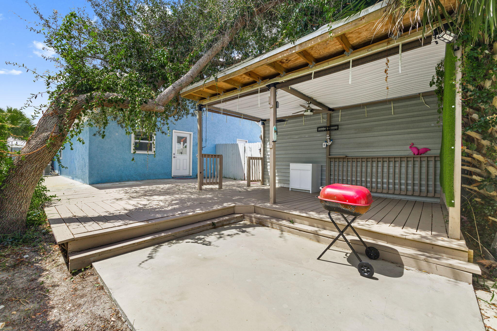 main property photo 38