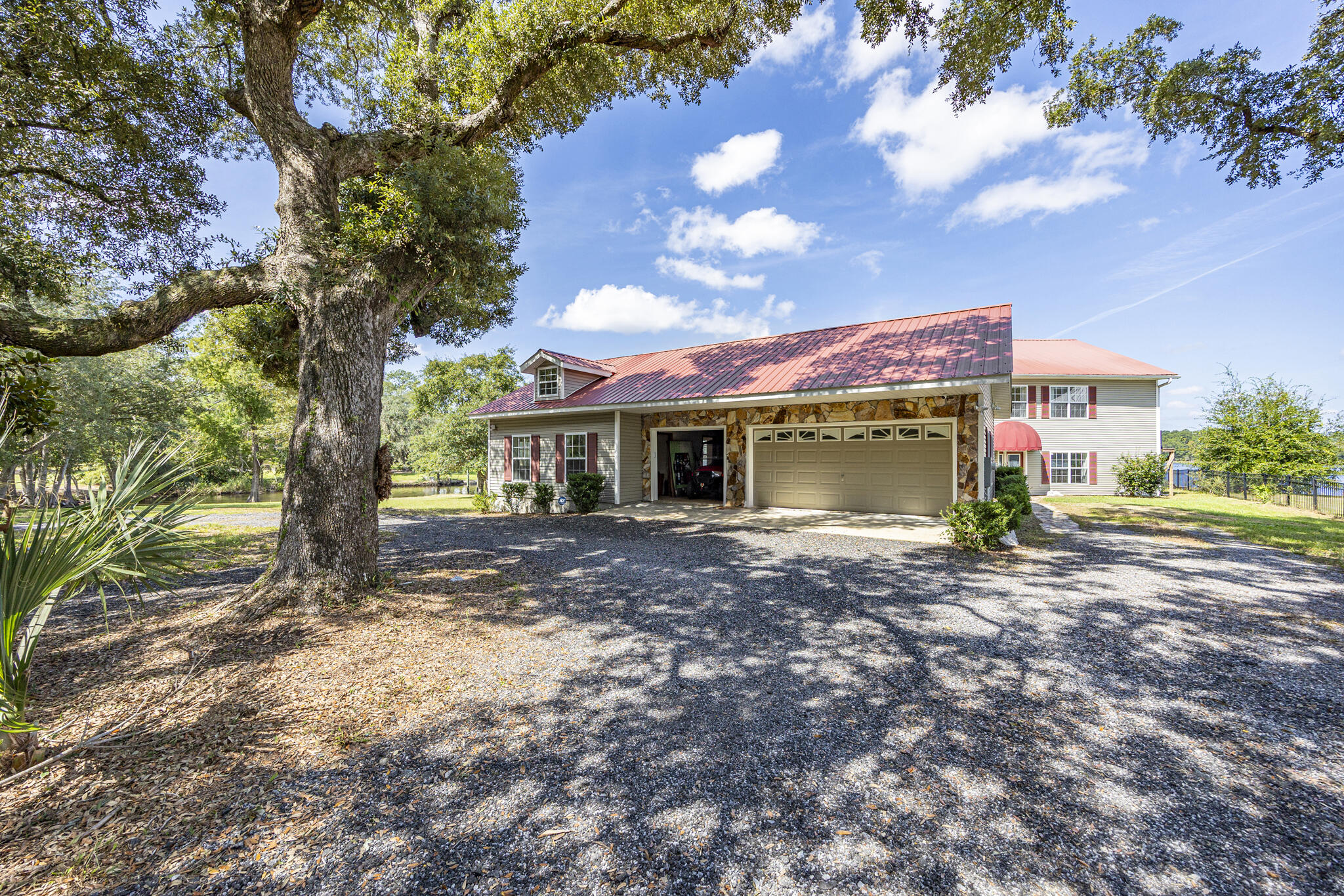 main property photo 59
