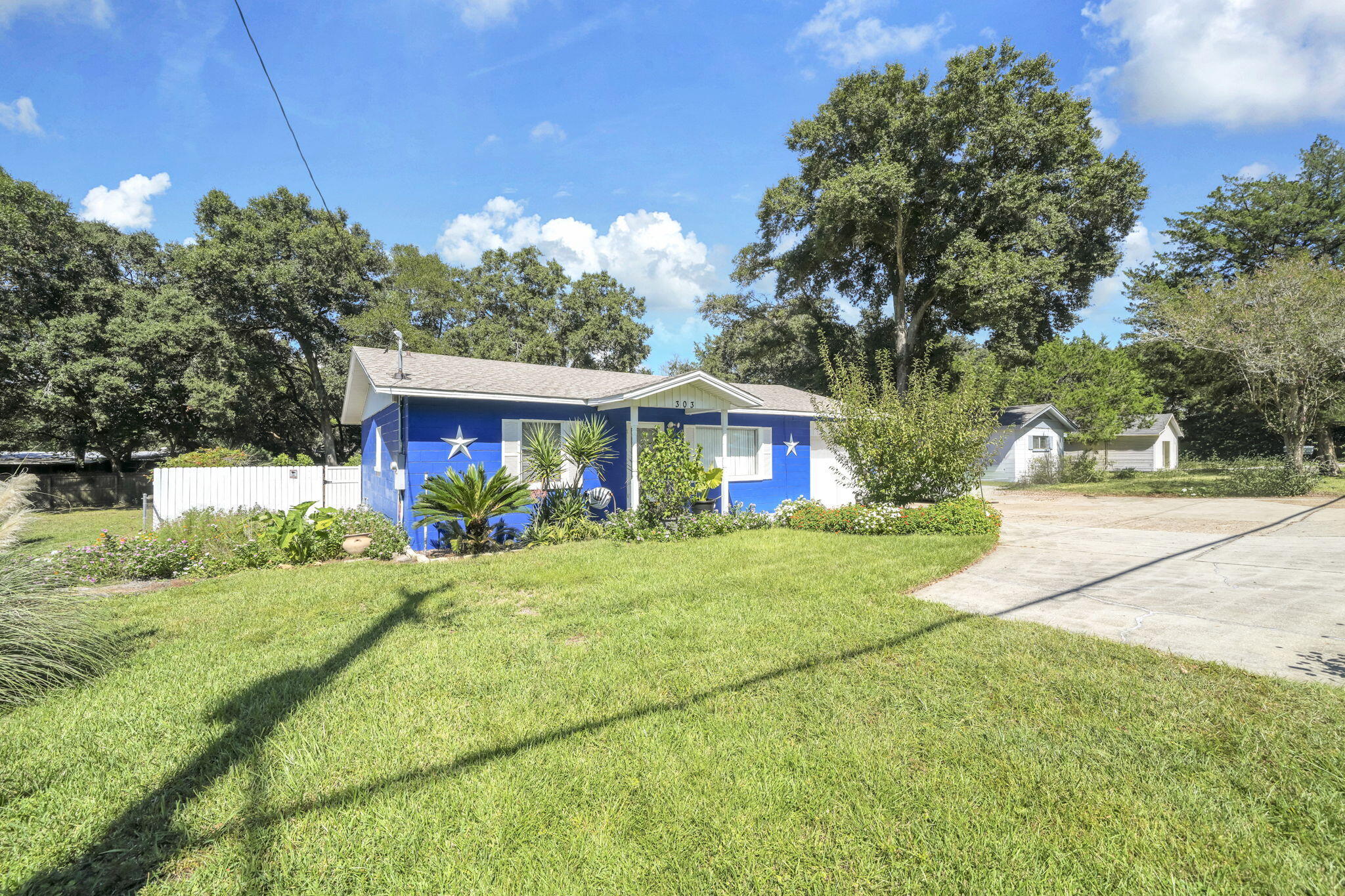 main property photo 51