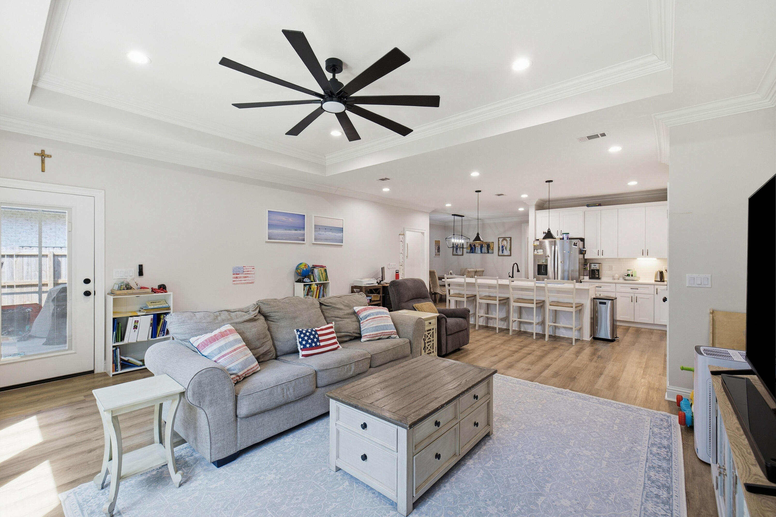 main property photo 18