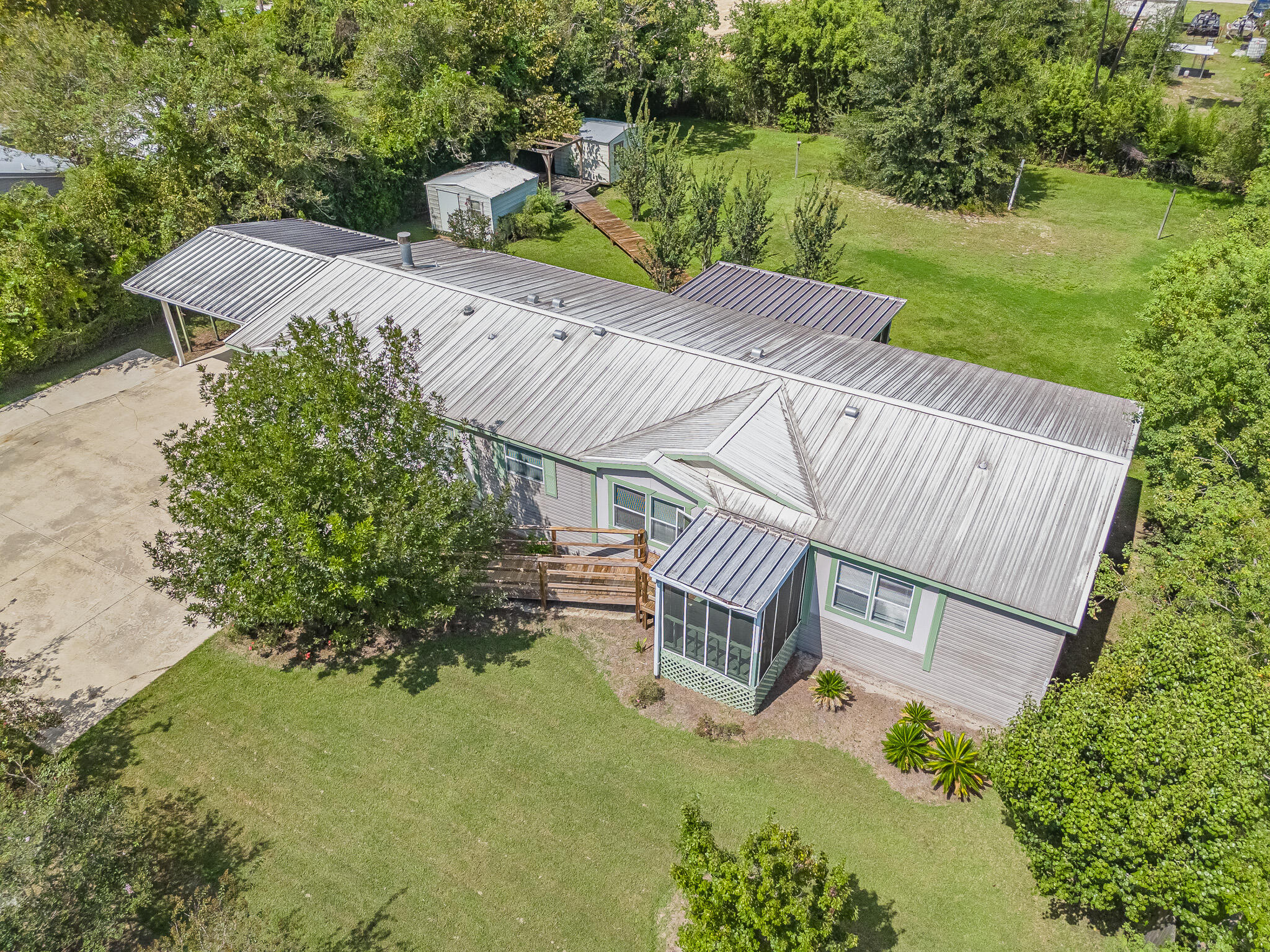 main property photo 47