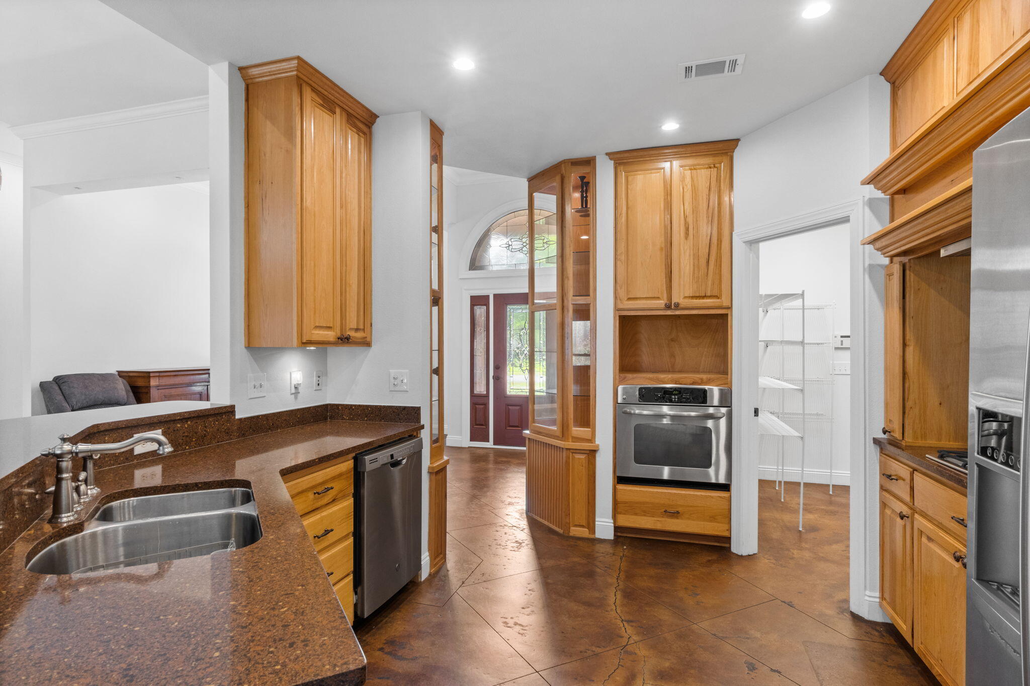 main property photo 14