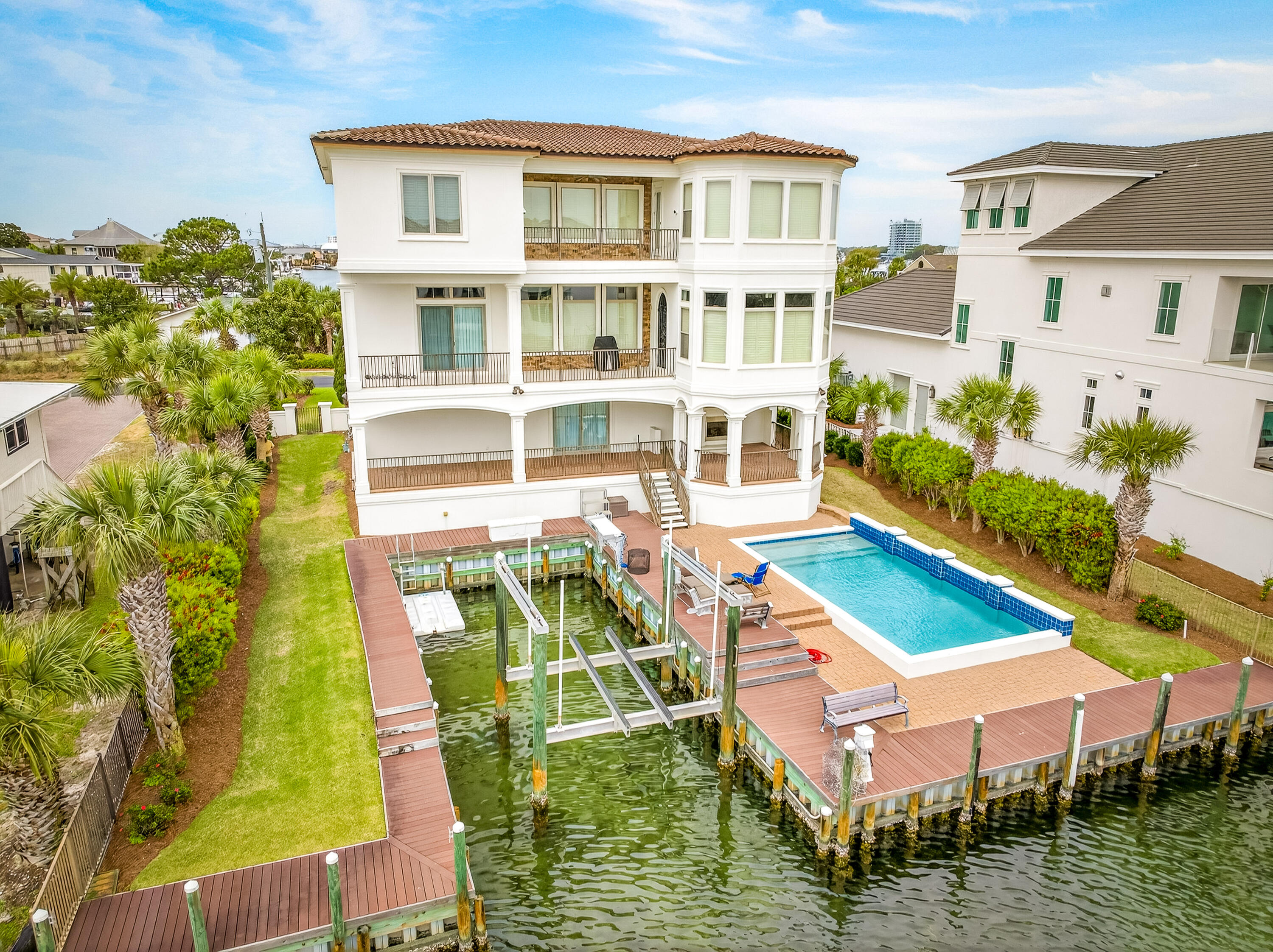 main property photo 75