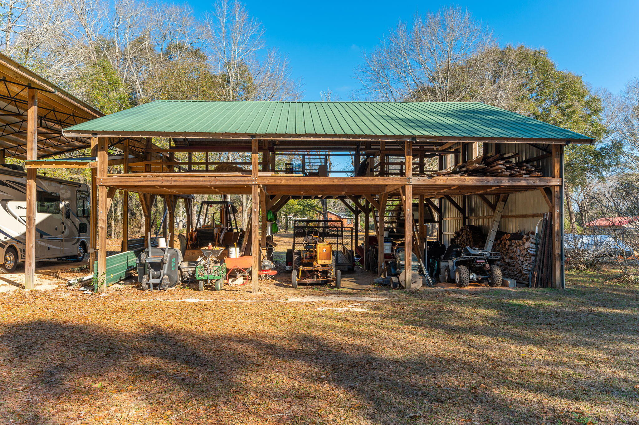 main property photo 37