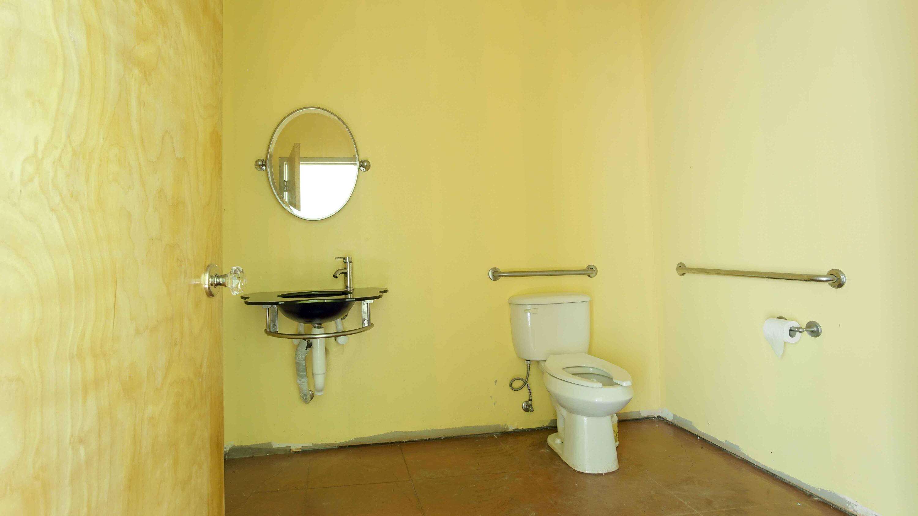 main property photo 10