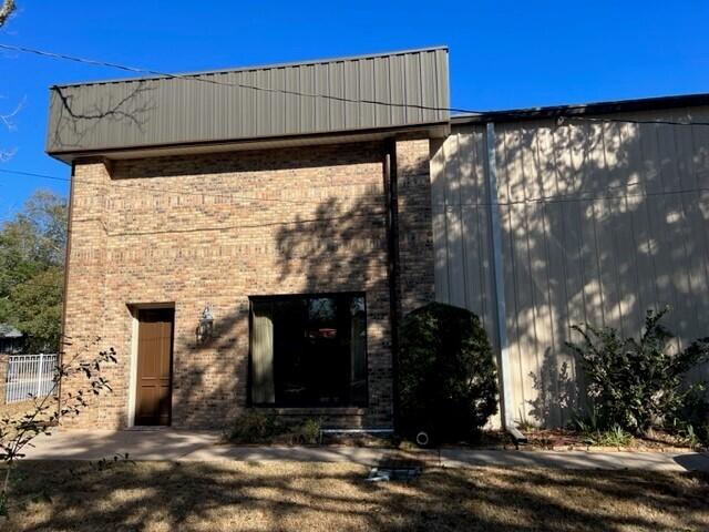 main property photo 16