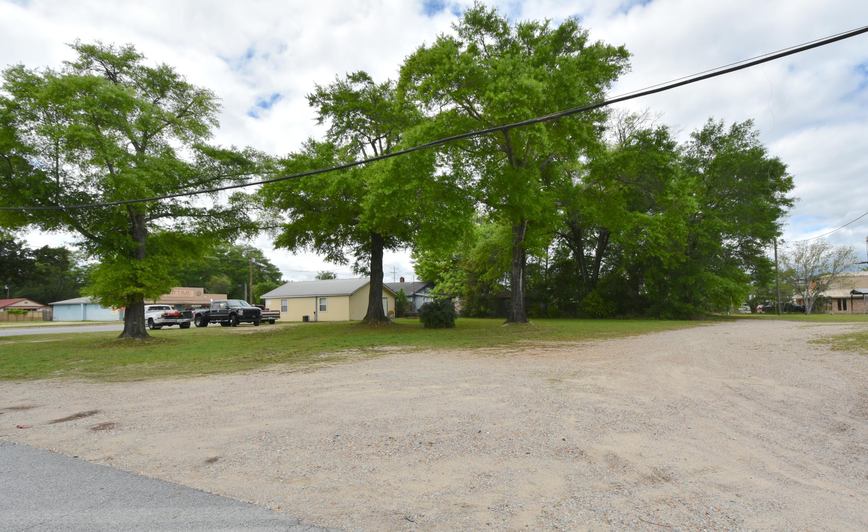 main property photo 11