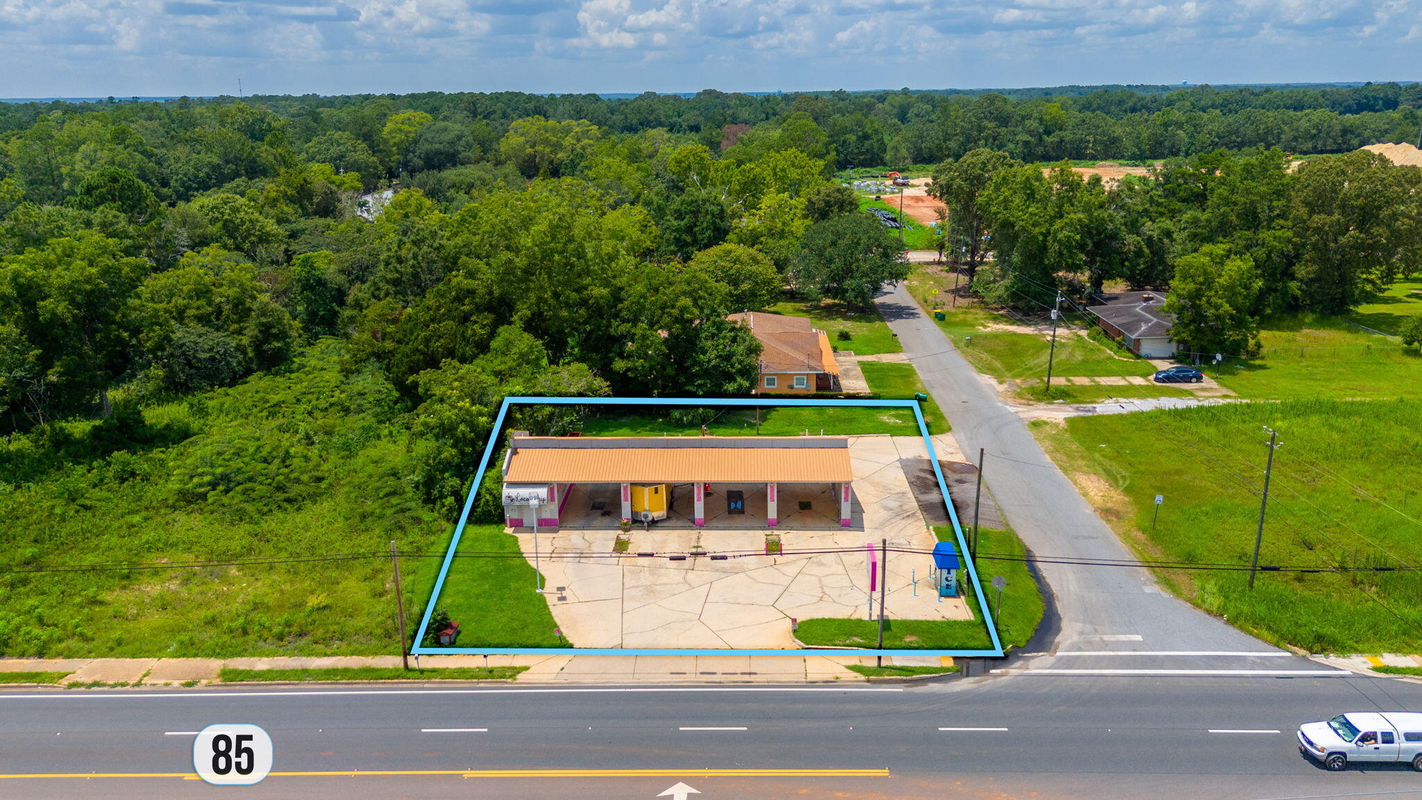 main property photo 6