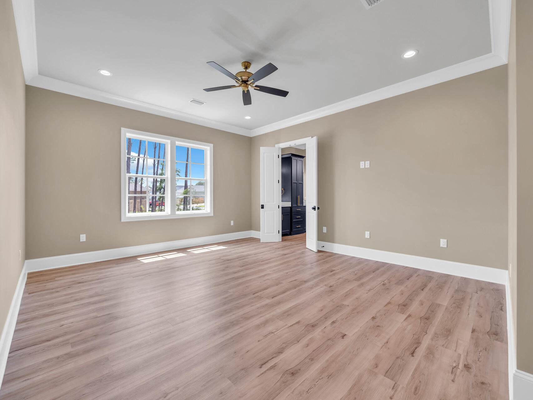property viewer photo 22