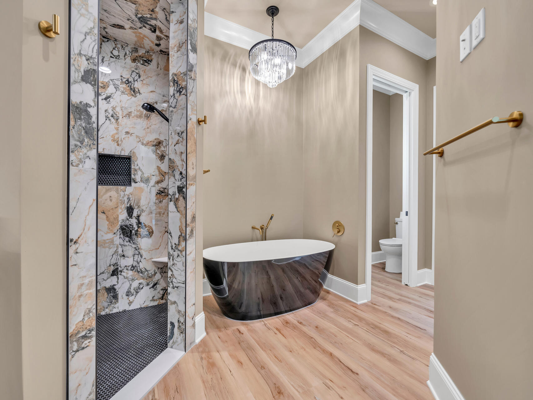property viewer photo 25